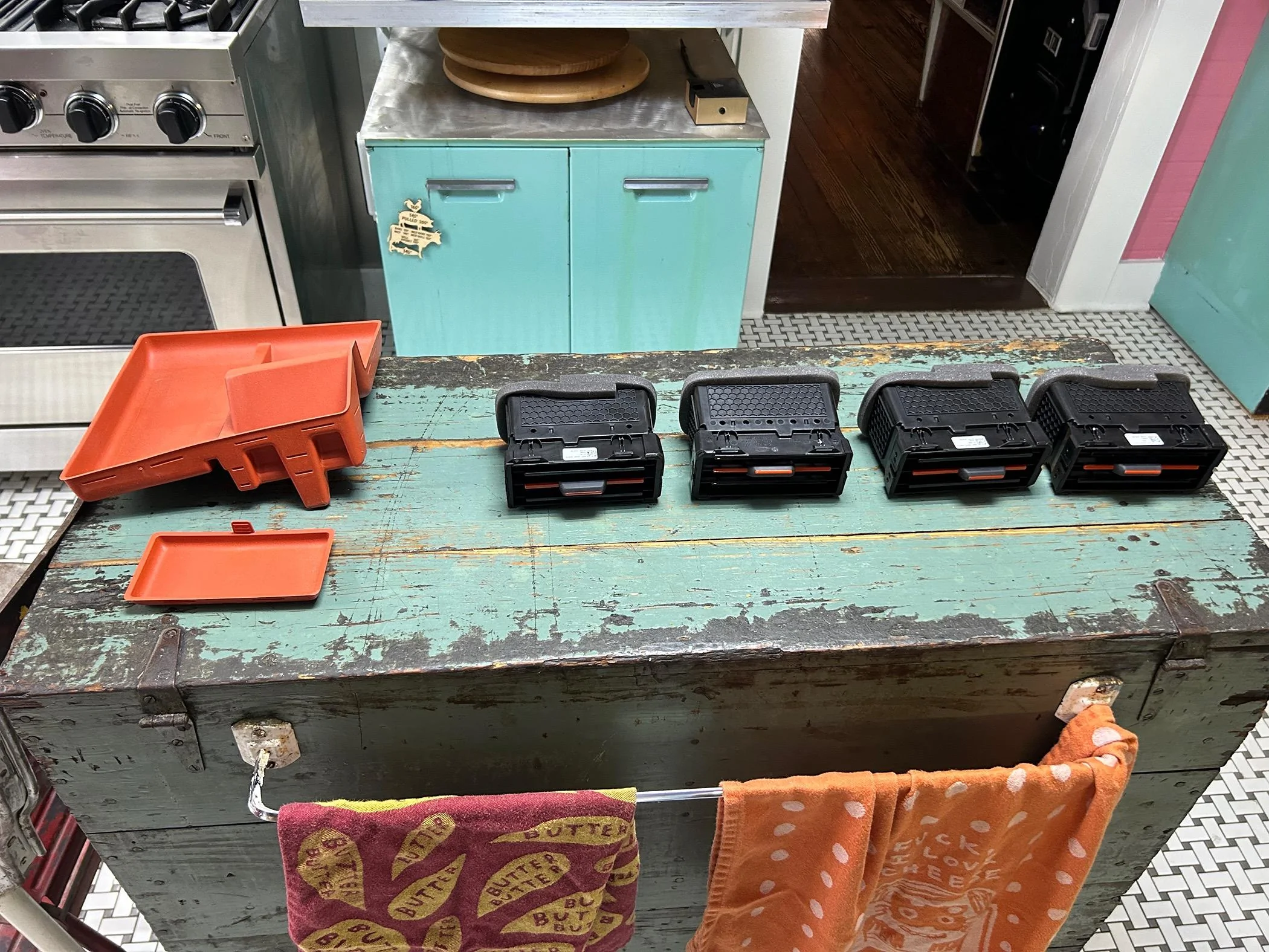 Ford Maverick Ford oem orange mats and orange xlt vents IMG_3770