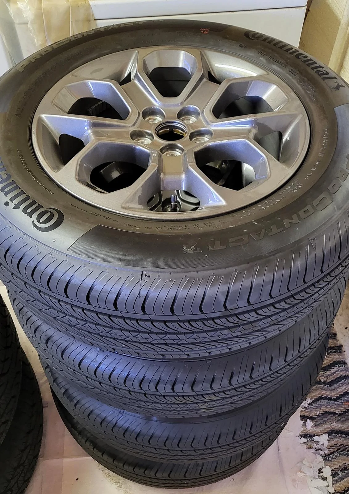 Ford Maverick Help me pick wheels and tires please. 20240112_135008