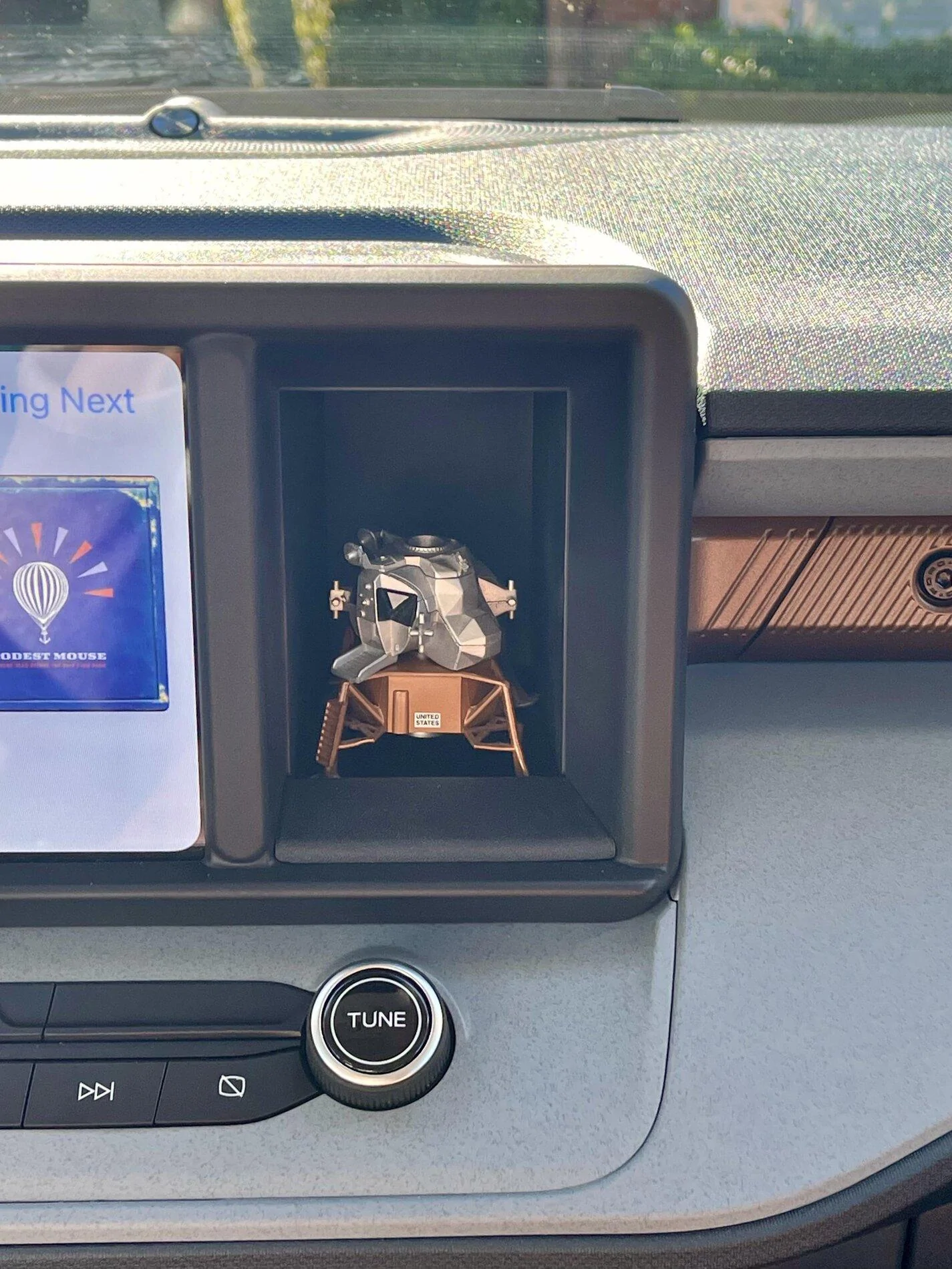 Ford Maverick Dash cubby hole -- what's in yours? 📸 wvx6lbhbc0x71