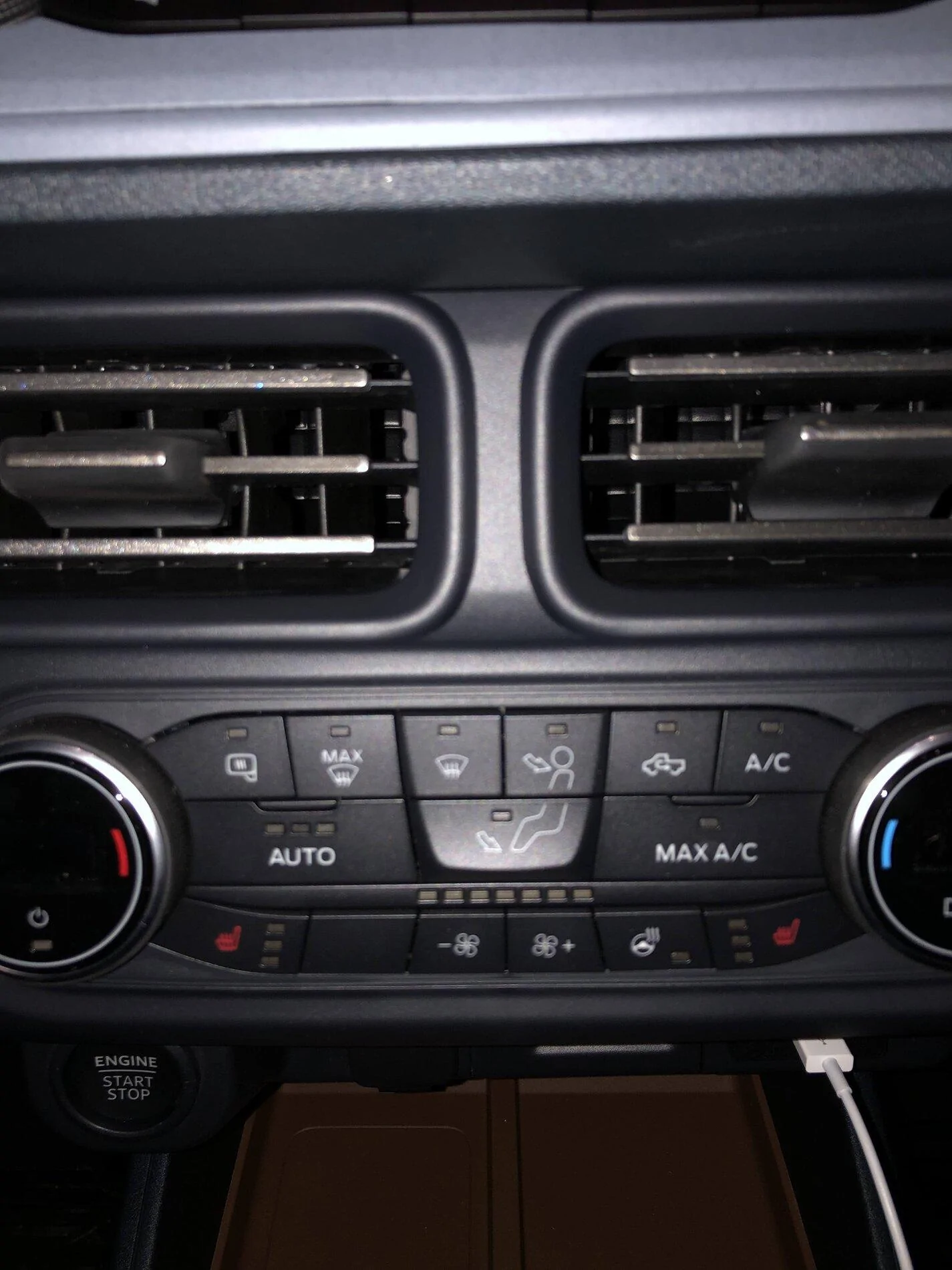 Ford Maverick Does Maverick have rear window defroster?? ClimateContols