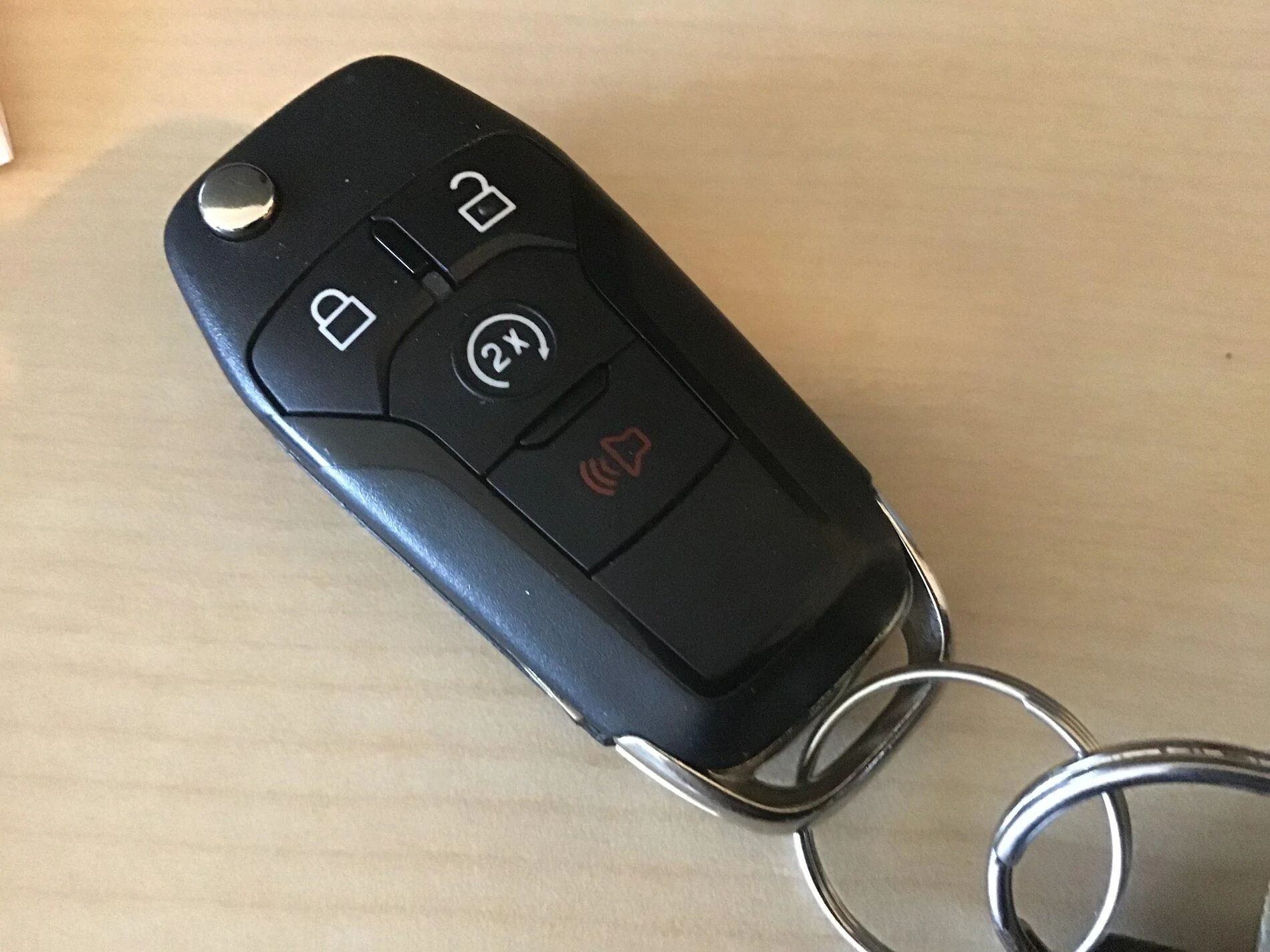 Ford Maverick Pic Request: Key FOB 20F6FC01-AE41-431C-9013-481D44EABF9A