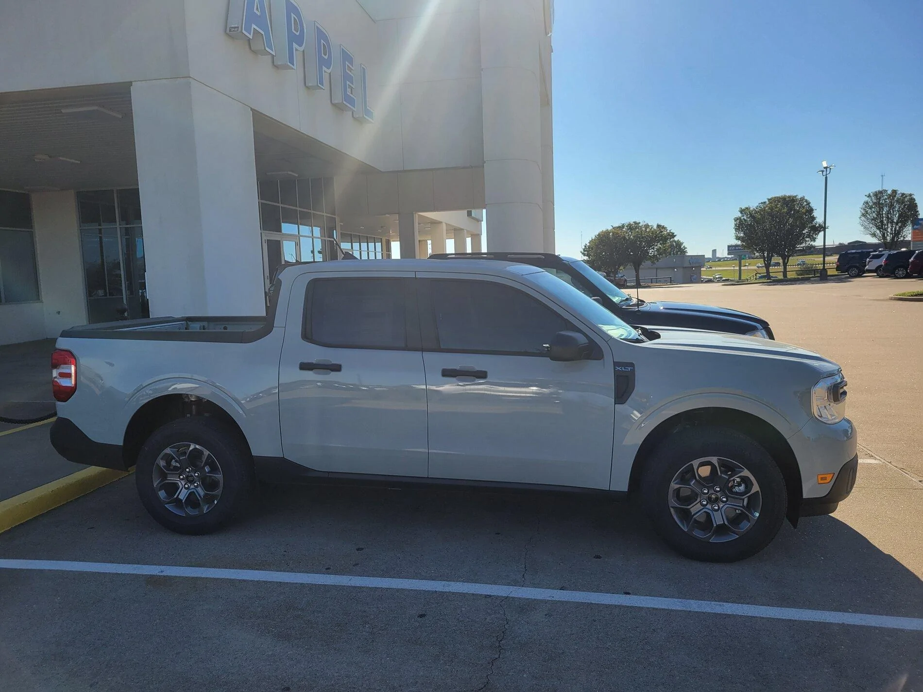 Ford Maverick Side by Side Size Comparison with Ford Explorer Sport Trac 20211105_103549