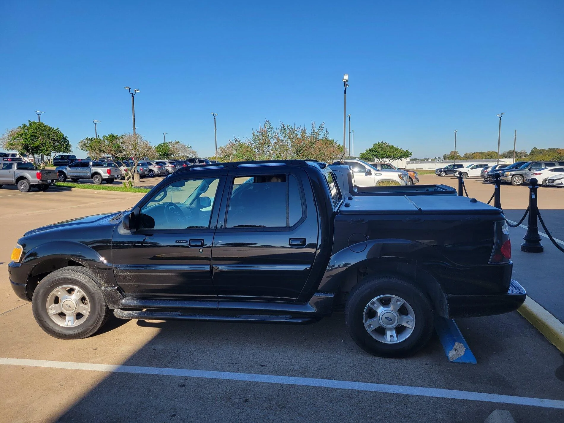 Ford Maverick Side by Side Size Comparison with Ford Explorer Sport Trac 20211105_103640