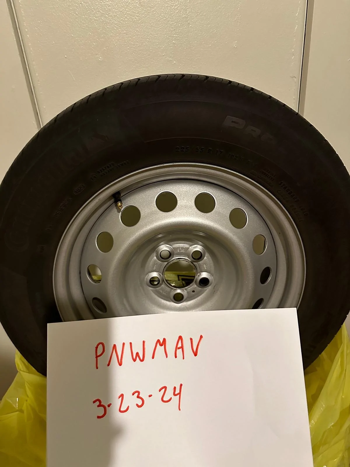 Ford Maverick SOLD Steel wheels/tires IMG_9636
