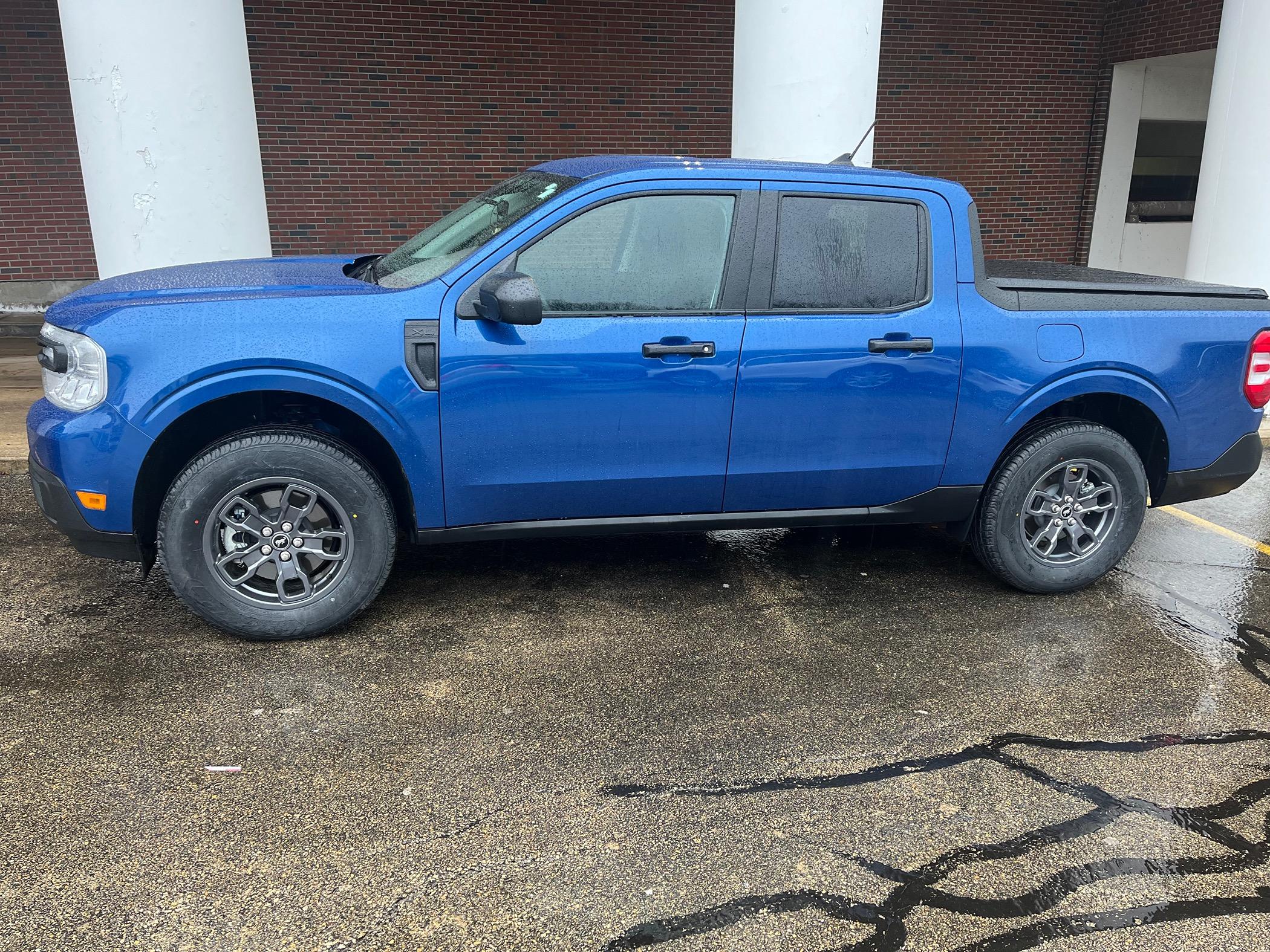 Ford Maverick Atlas blue Live Photos. 2023 IMG_4889