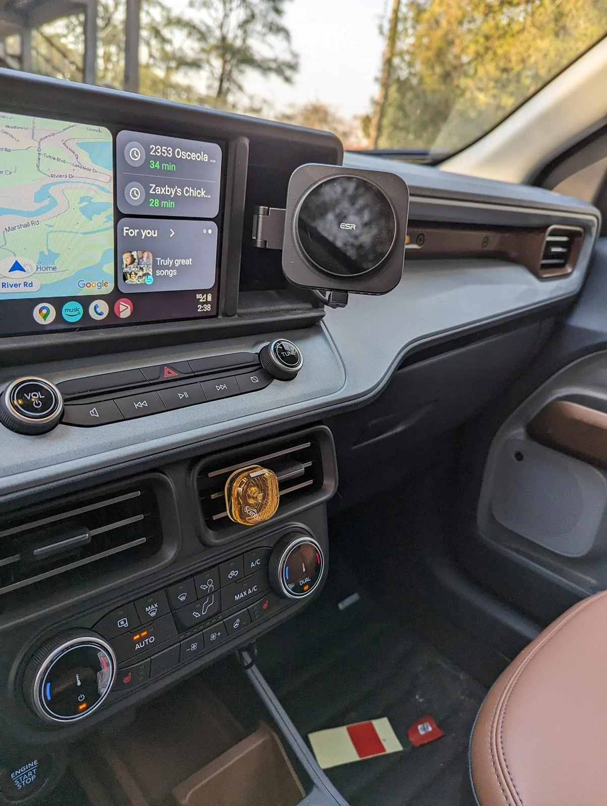 Ford Maverick Best magnetic phone mount for Etsy AkroHD cubby insert? PXL_20231219_203854764