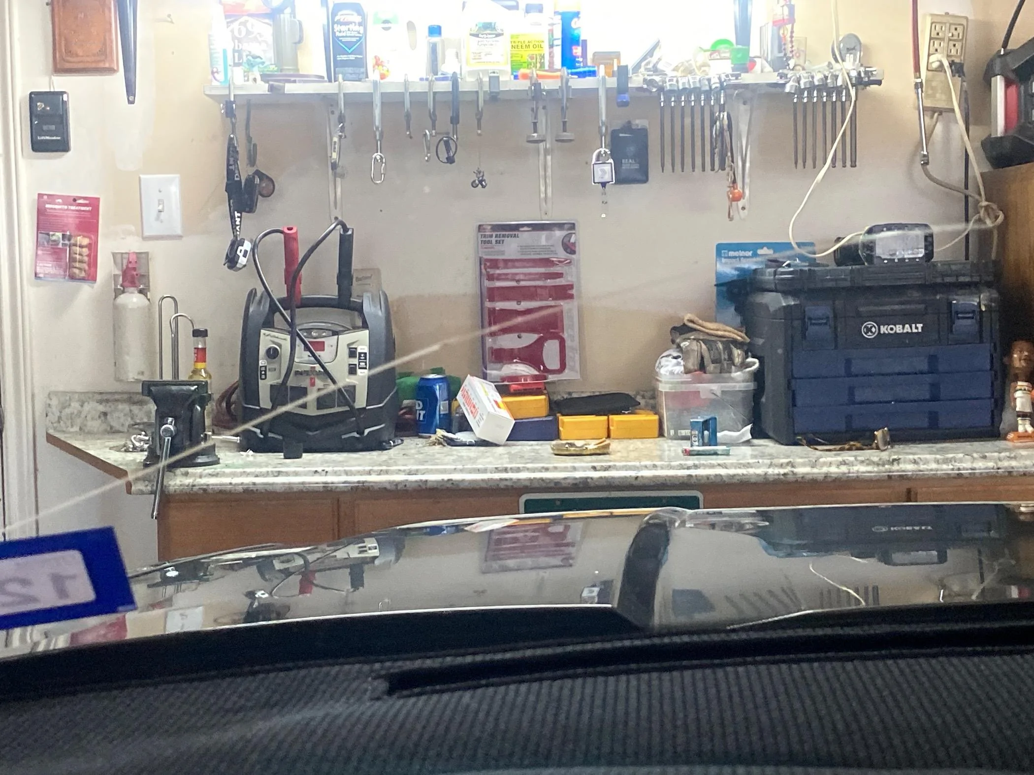 Ford Maverick Chipped, cracked windsheilds imag