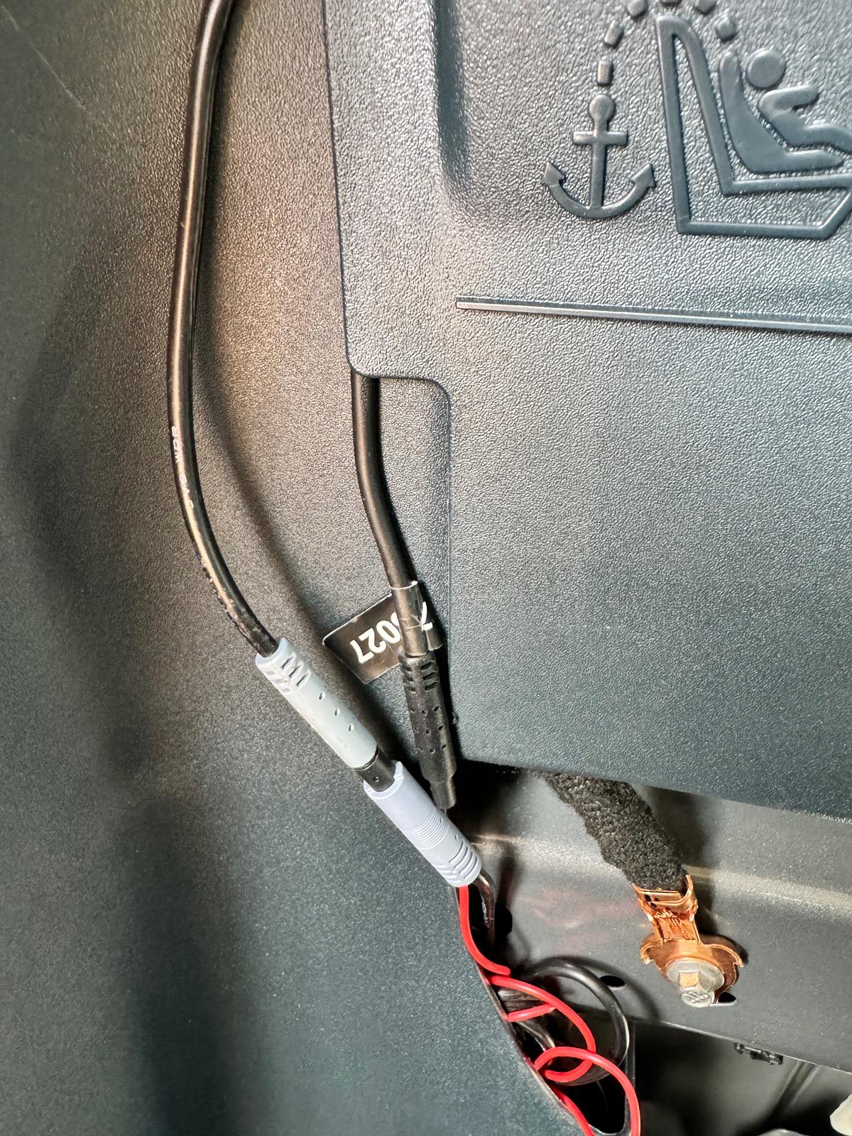 Ford Maverick Digital (LCD) Rearview Mirror (Wolfbox G900 front and rear dash cams) installed - photos & review IMG_2013