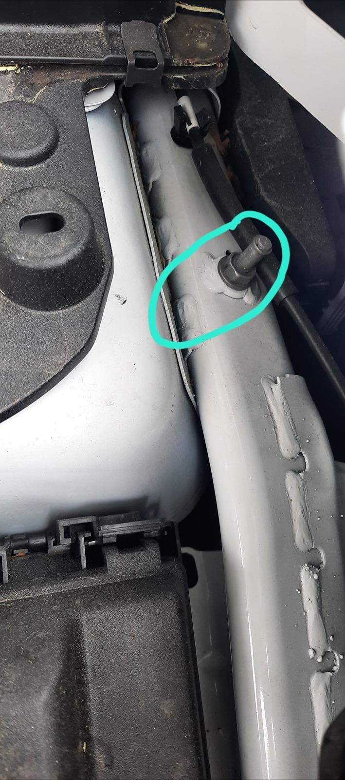 Ford Maverick Which terminals to use to Jumpstart 2024 Hybrid 20240402_110650