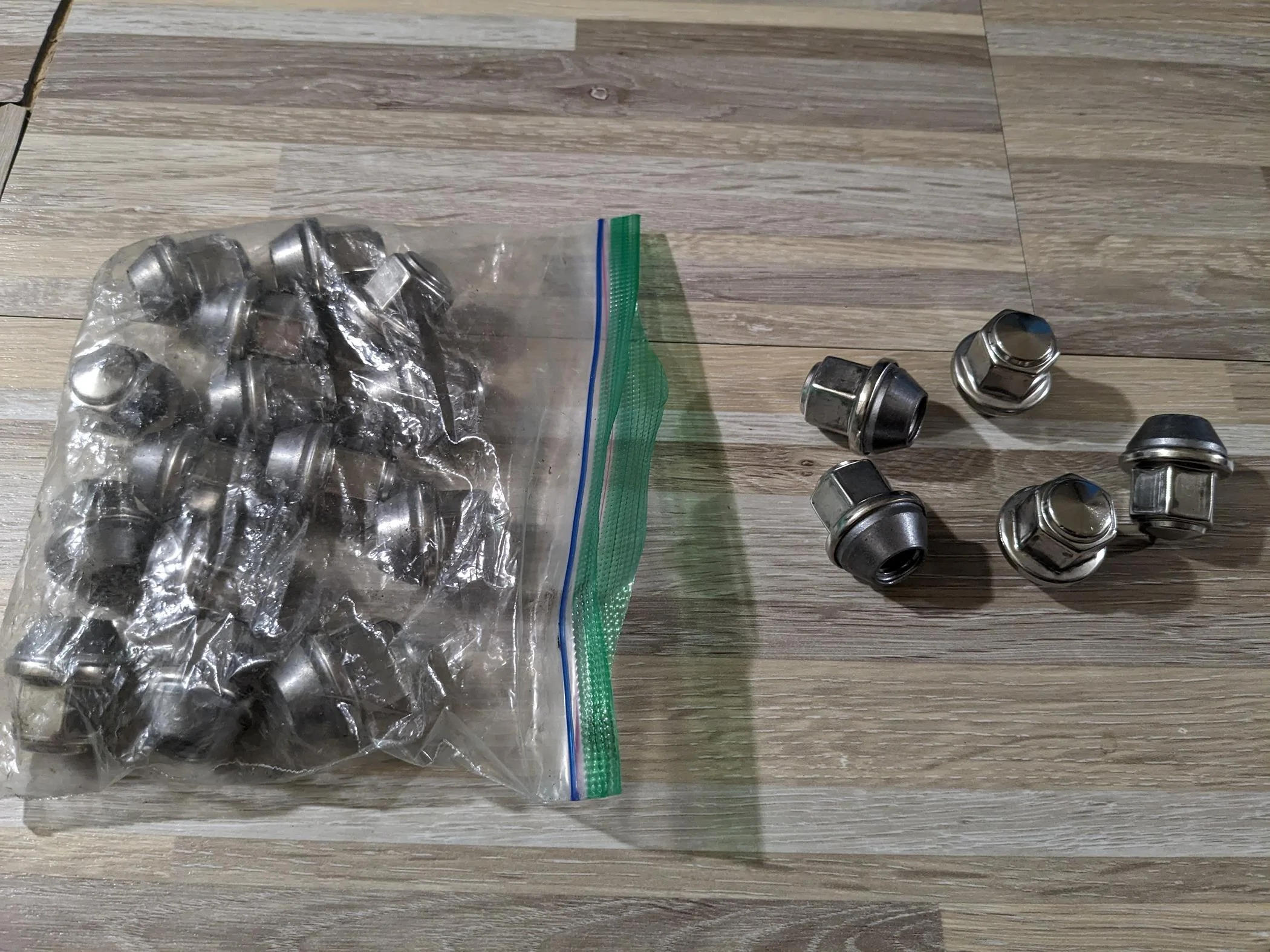 Ford Maverick Updated, only Bronco Sport lug nuts left PXL_20240126_013436735