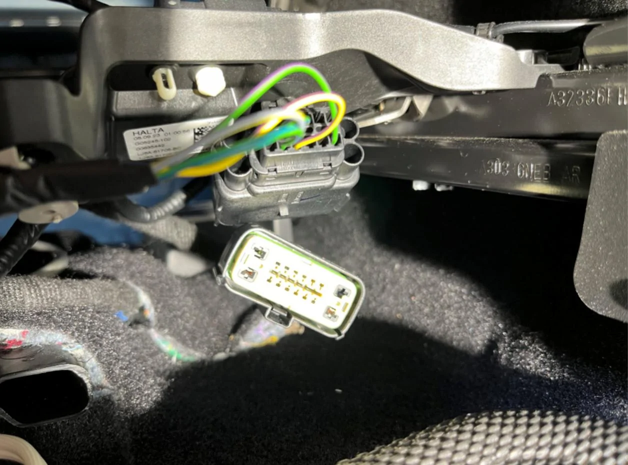 Ford Maverick Power for heated seats aftermarket addition Maverick Driver Seat - C305 Male, Femal