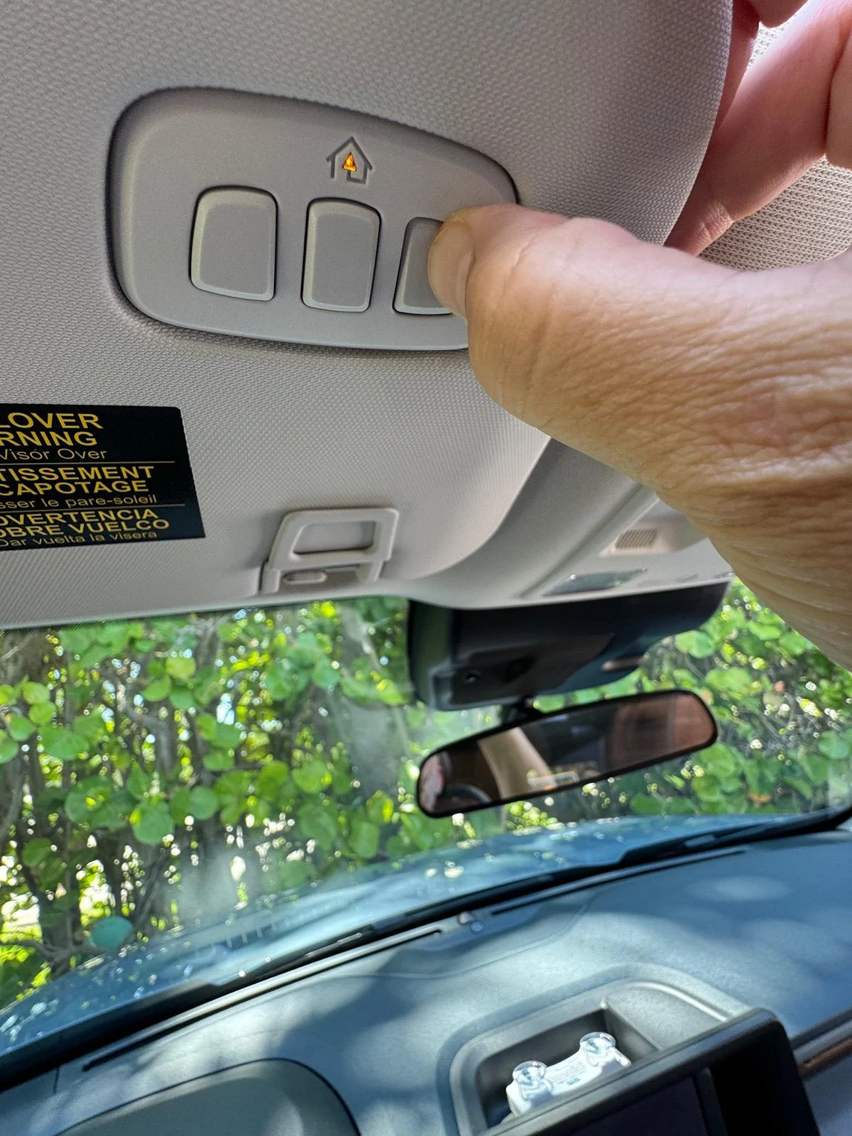 Ford Maverick Garage opener Homelink buttons for sun visor? IMG_0432