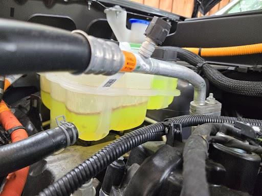 Ford Maverick Brown substance in coolant tank 20240409-cooloant-1