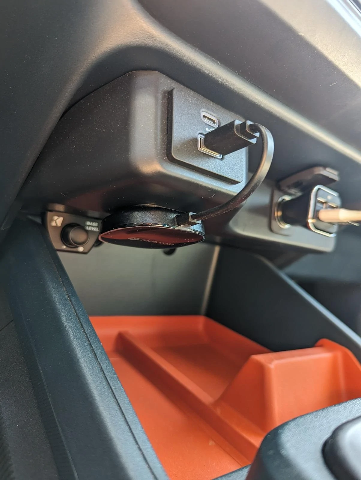 Ford Maverick Hiding Android Auto Dongle PXL_20240410_183001214.MP