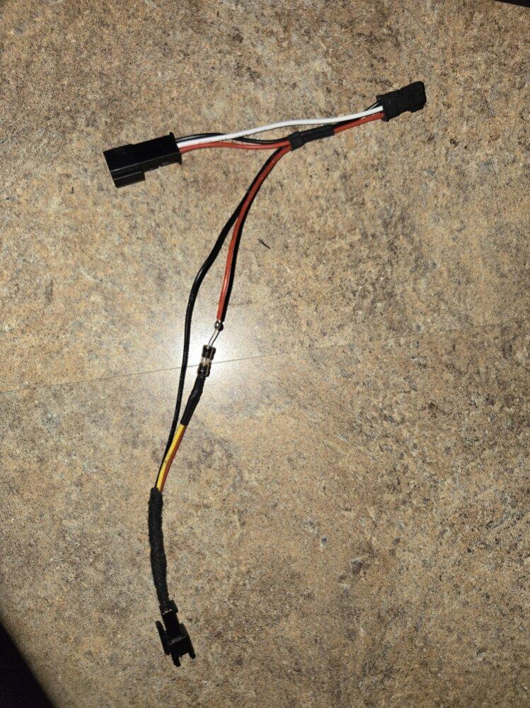 Ford Maverick Cheap auto-dimming, homelink mirror 1712887001667-dd