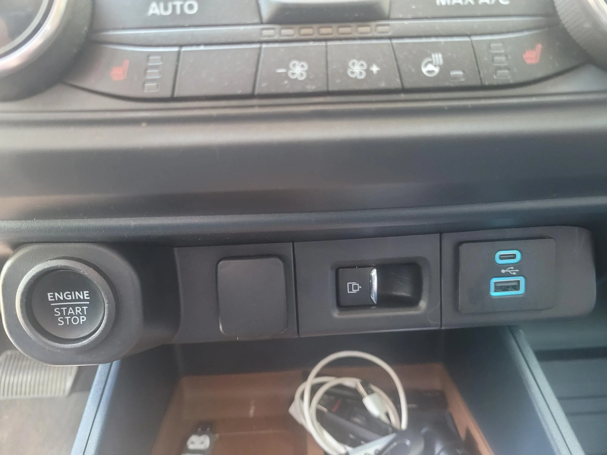 Ford Maverick Missing lighter cover in 2024 20240414_115400