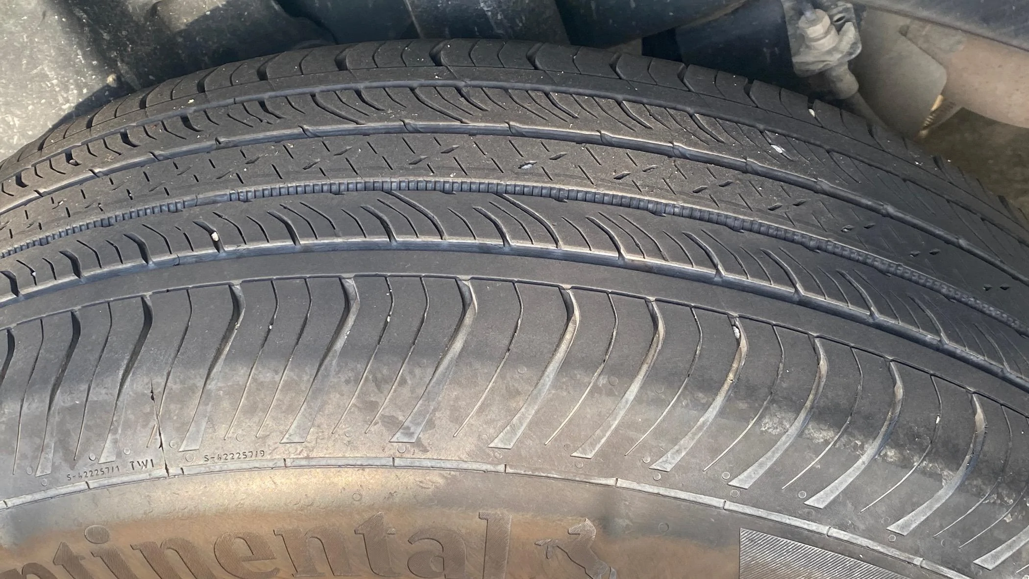 Ford Maverick Factory Continental bad tires. Need replacement at 15K miles IMG_0231
