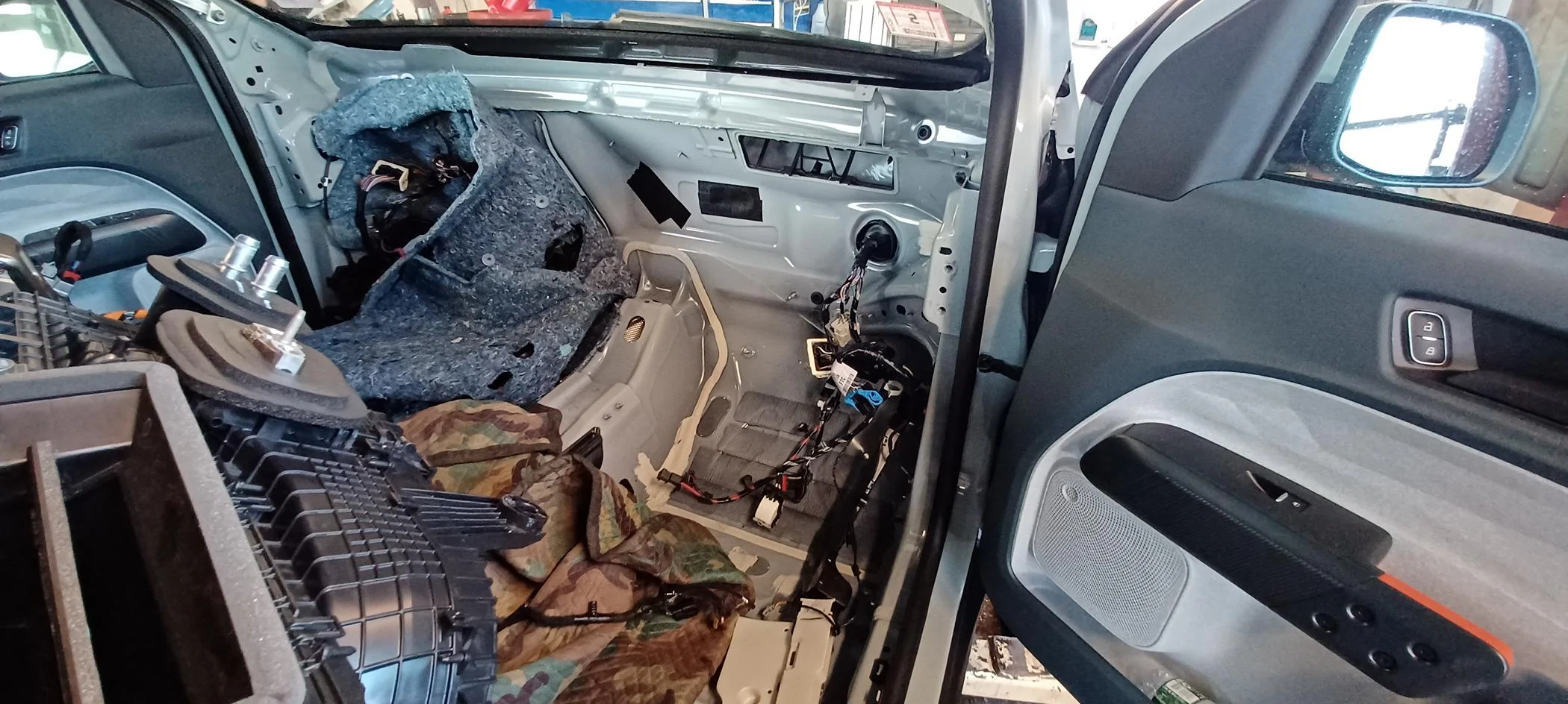Ford Maverick Water leak into cabin from Cowl 20240422_161322