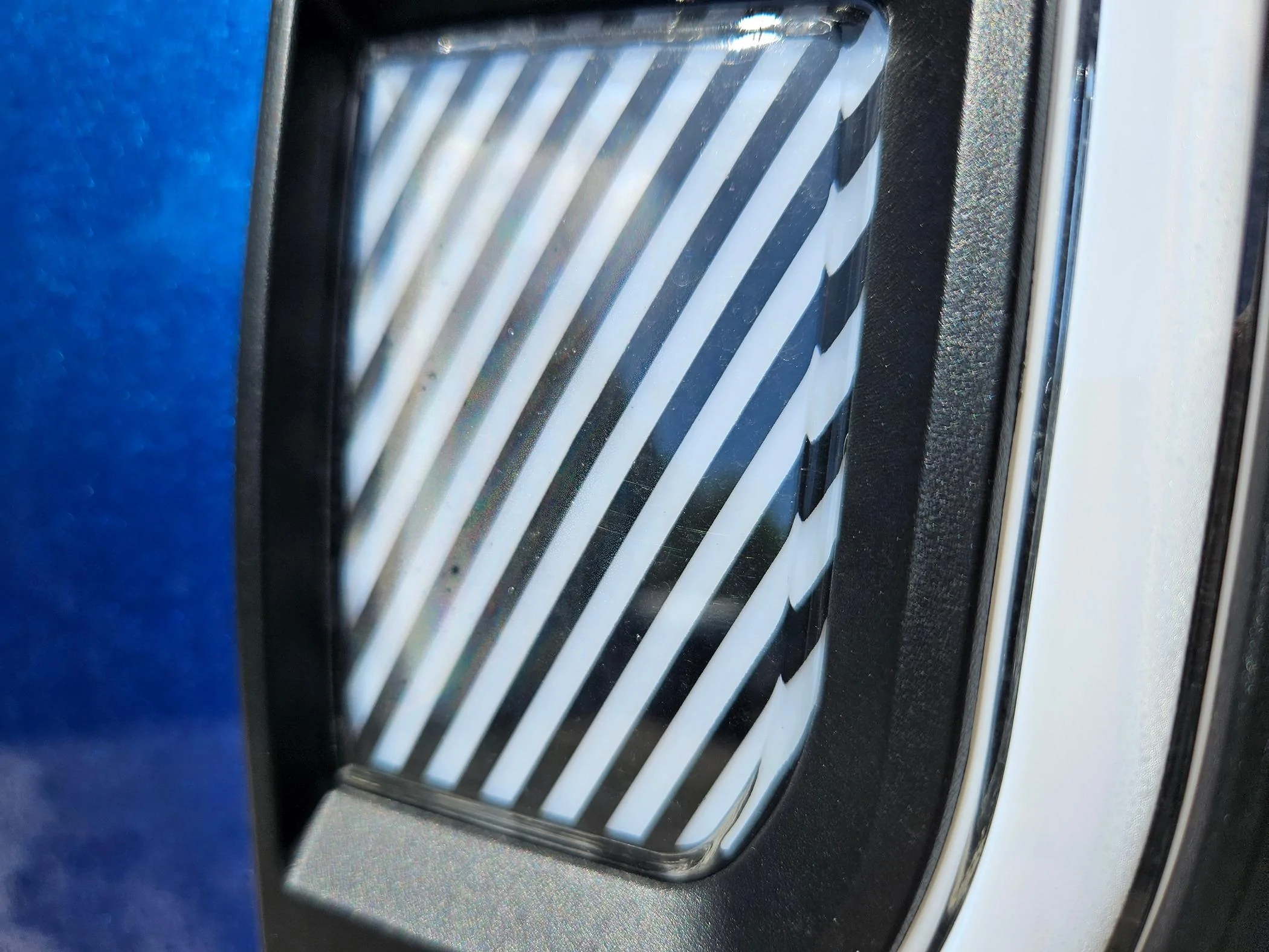 Ford Maverick Moisture in Mabett side lights! 1000041437