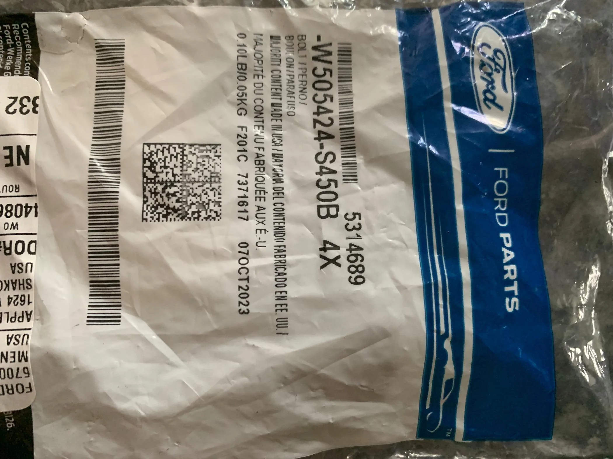Ford Maverick 2024 XLT DIY Mods RearCubbyScrews2