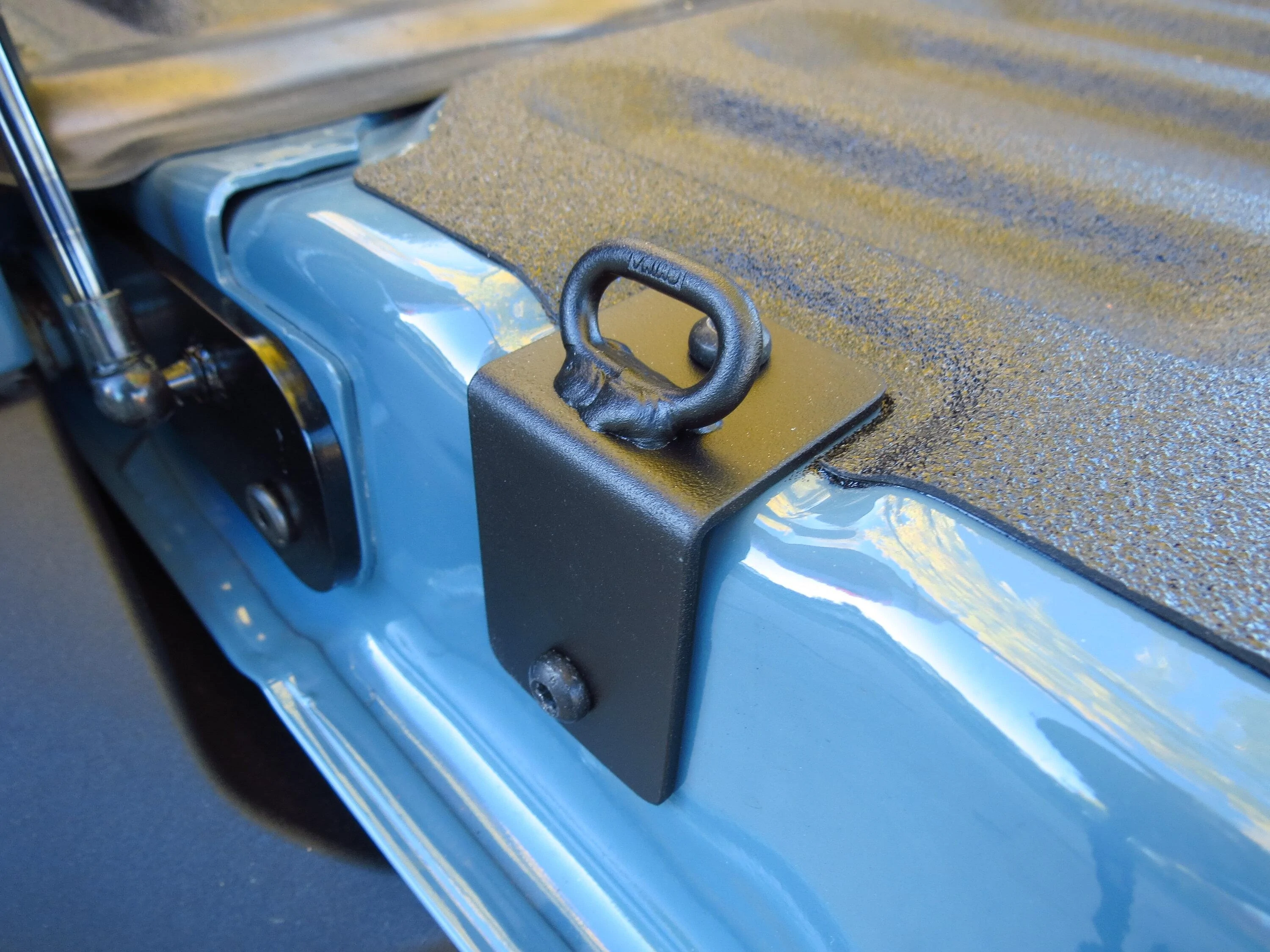 Ford Maverick Tailgate tie downs img_1558-jpg-jpg