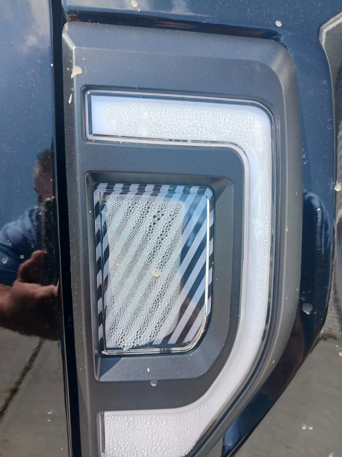 Ford Maverick Moisture in Mabett side lights! 20240428_111132