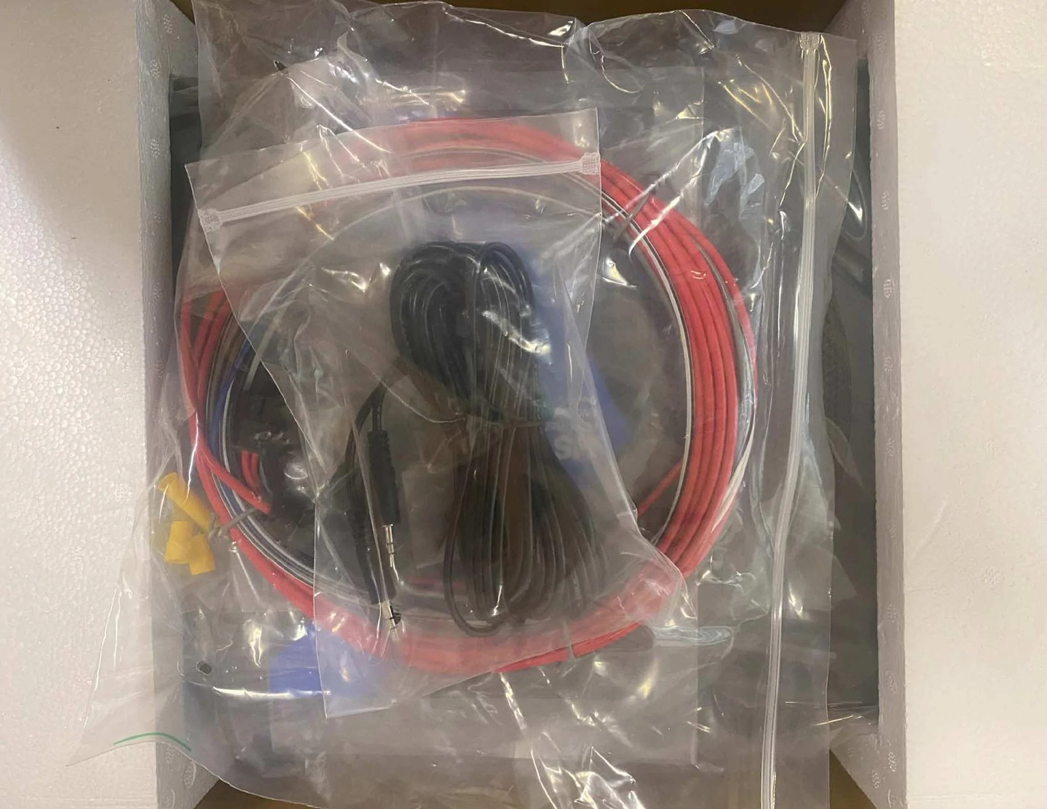 Ford Maverick Kicker HS10 Hideaway Powered Subwoofer $250.00 OBO Full page photo5