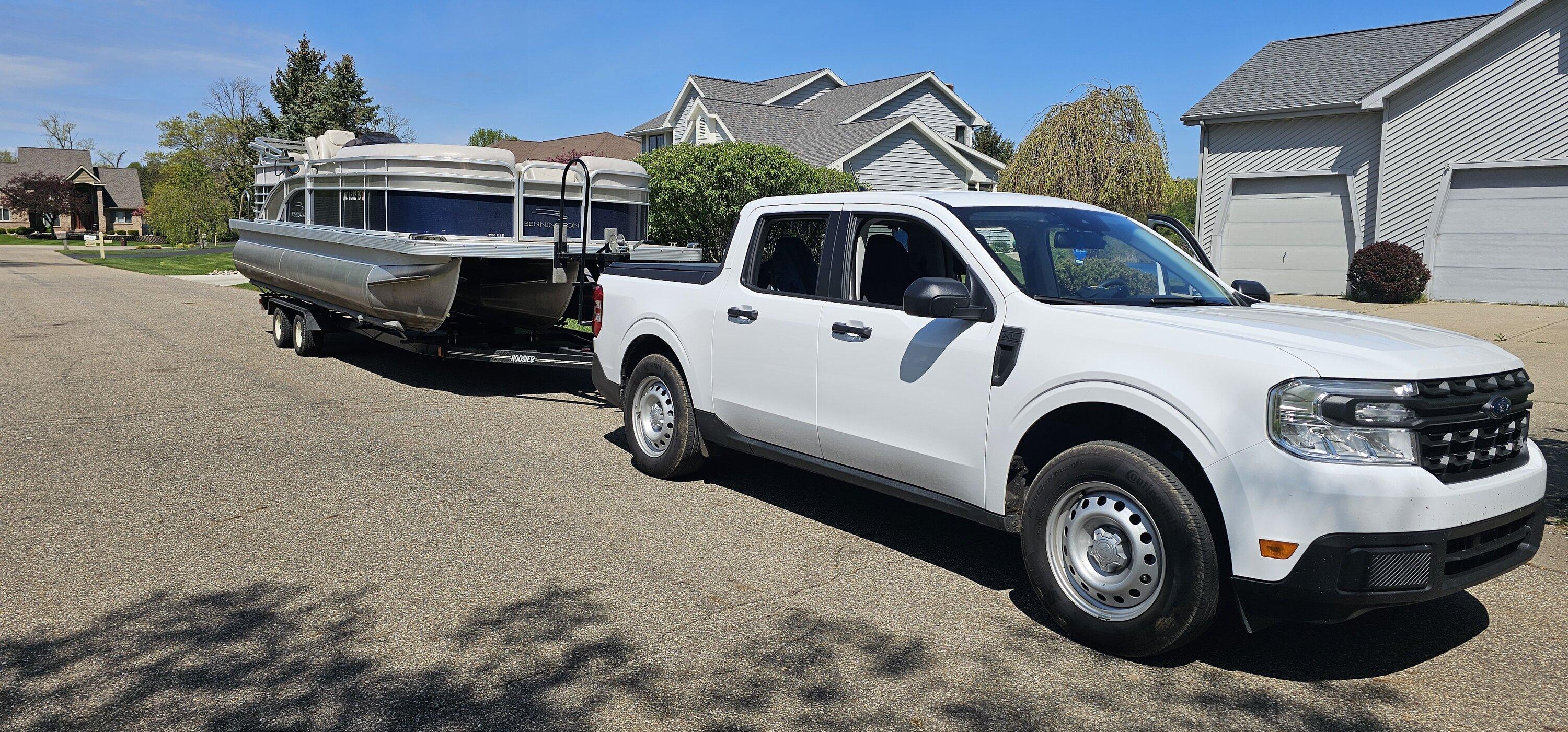 Ford Maverick Needs tow mirrors, Tritoon towing! 24 XL w/4K 1000008394