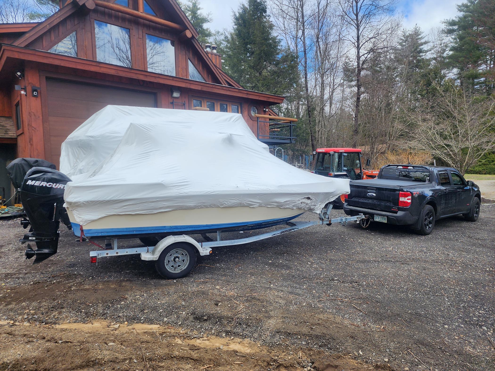 Ford Maverick Needs tow mirrors, Tritoon towing! 24 XL w/4K 20240407_150352