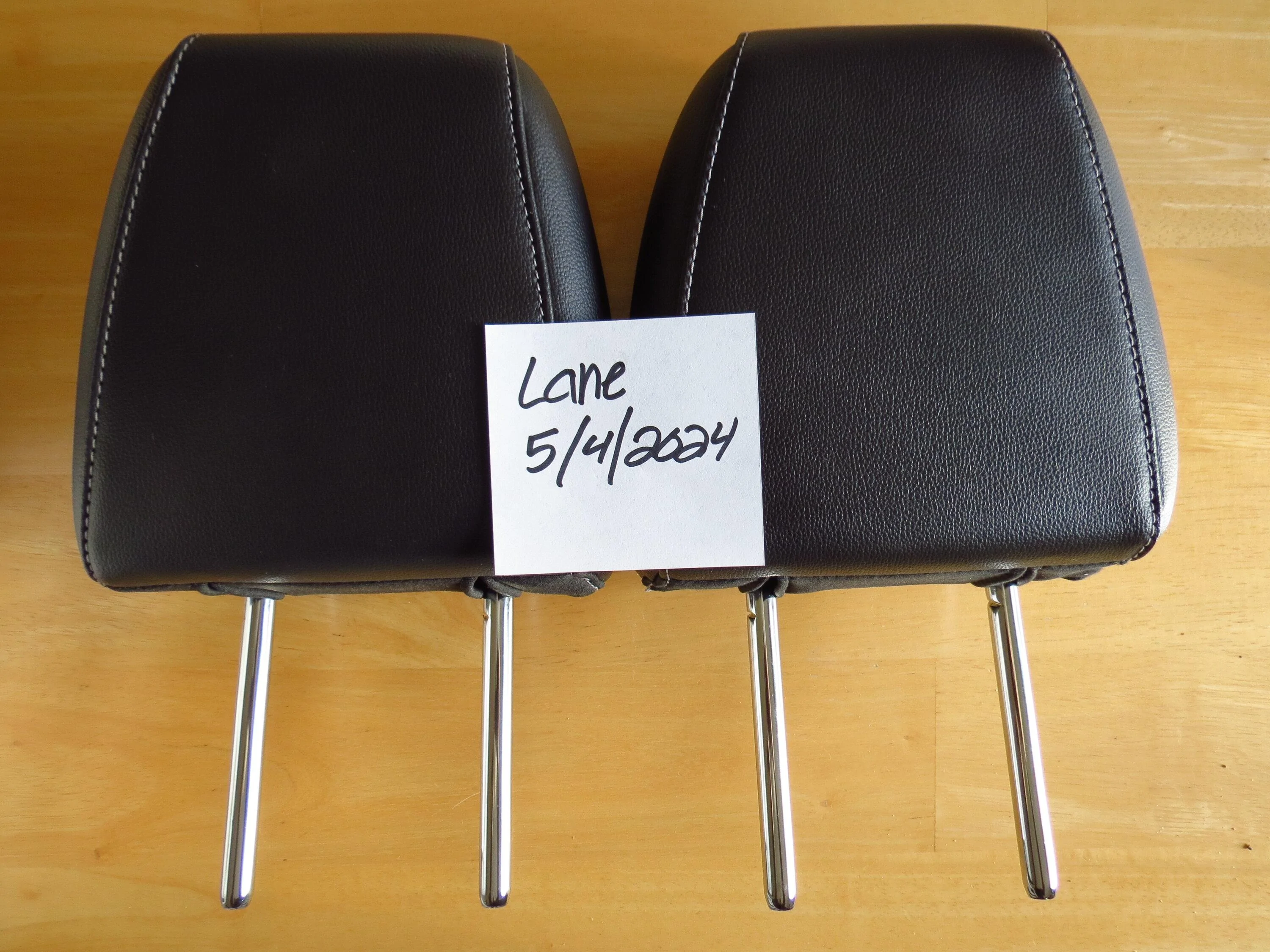 Ford Maverick Rear Folding Headrests from Escape (better rear visibility) IMG_7062
