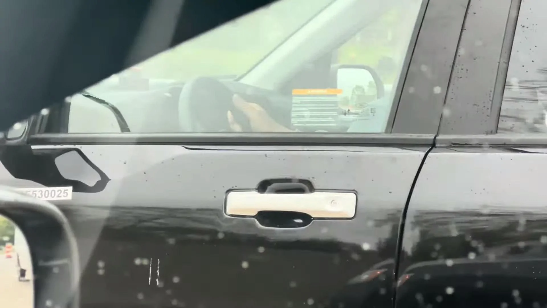Ford Maverick Video: 2025 Maverick Refresh Spied Highway Testing 2025-ford-maverick-facelift-spied-with-sync-4-infotainment-minor-styling-updates_7