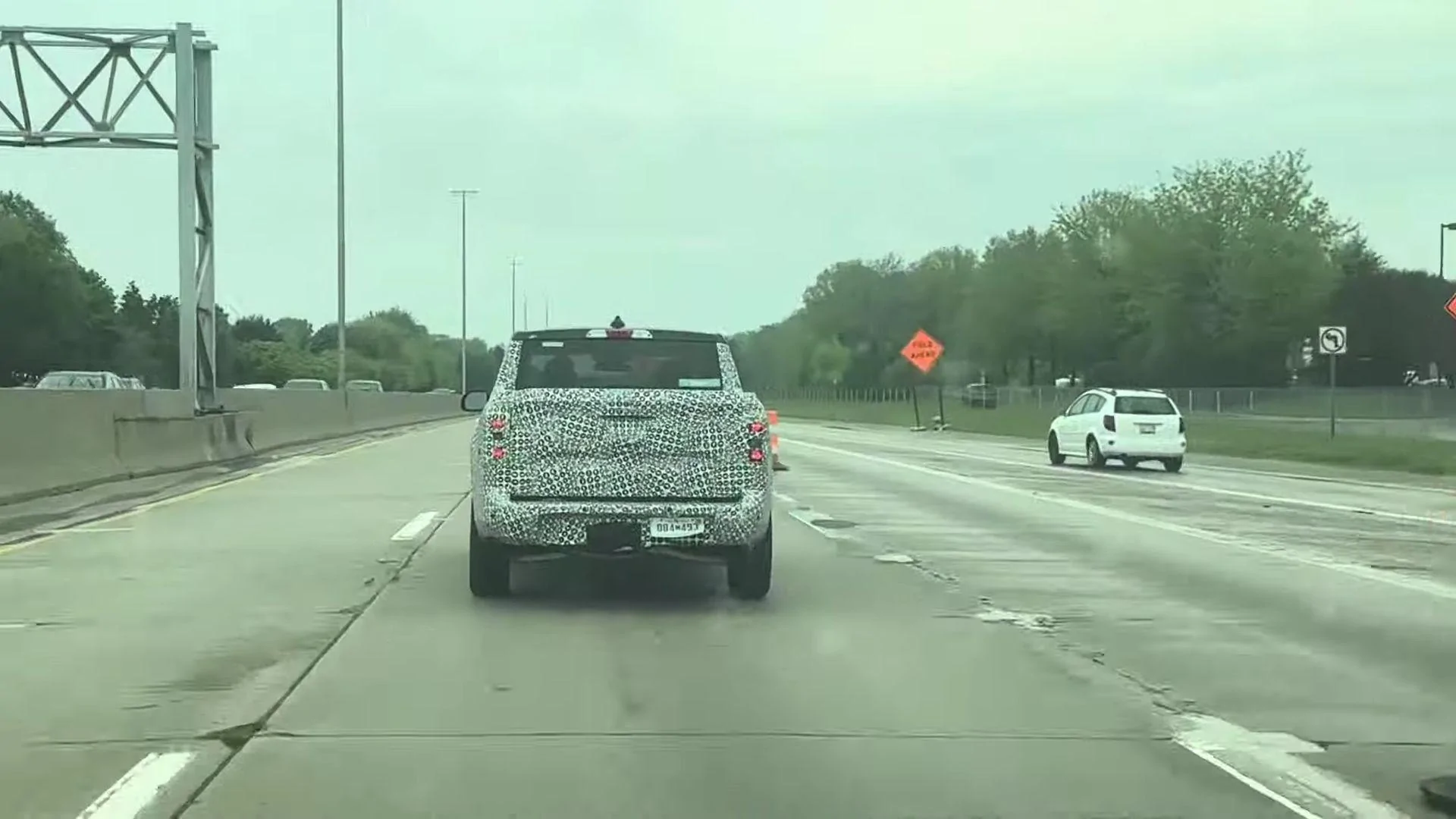 Ford Maverick Video: 2025 Maverick Refresh Spied Highway Testing 2025-ford-maverick-facelift-spied-with-sync-4-infotainment-minor-styling-updates_8