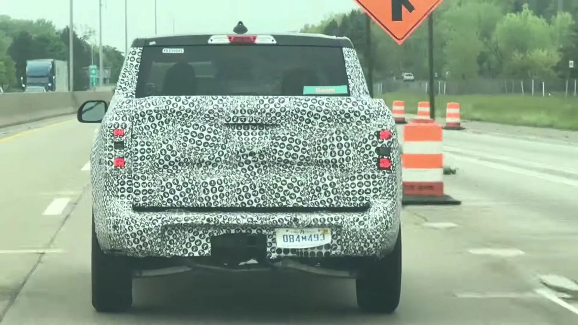 Ford Maverick Video: 2025 Maverick Refresh Spied Highway Testing 2025-ford-maverick-facelift-spied-with-sync-4-infotainment-minor-styling-updates_9