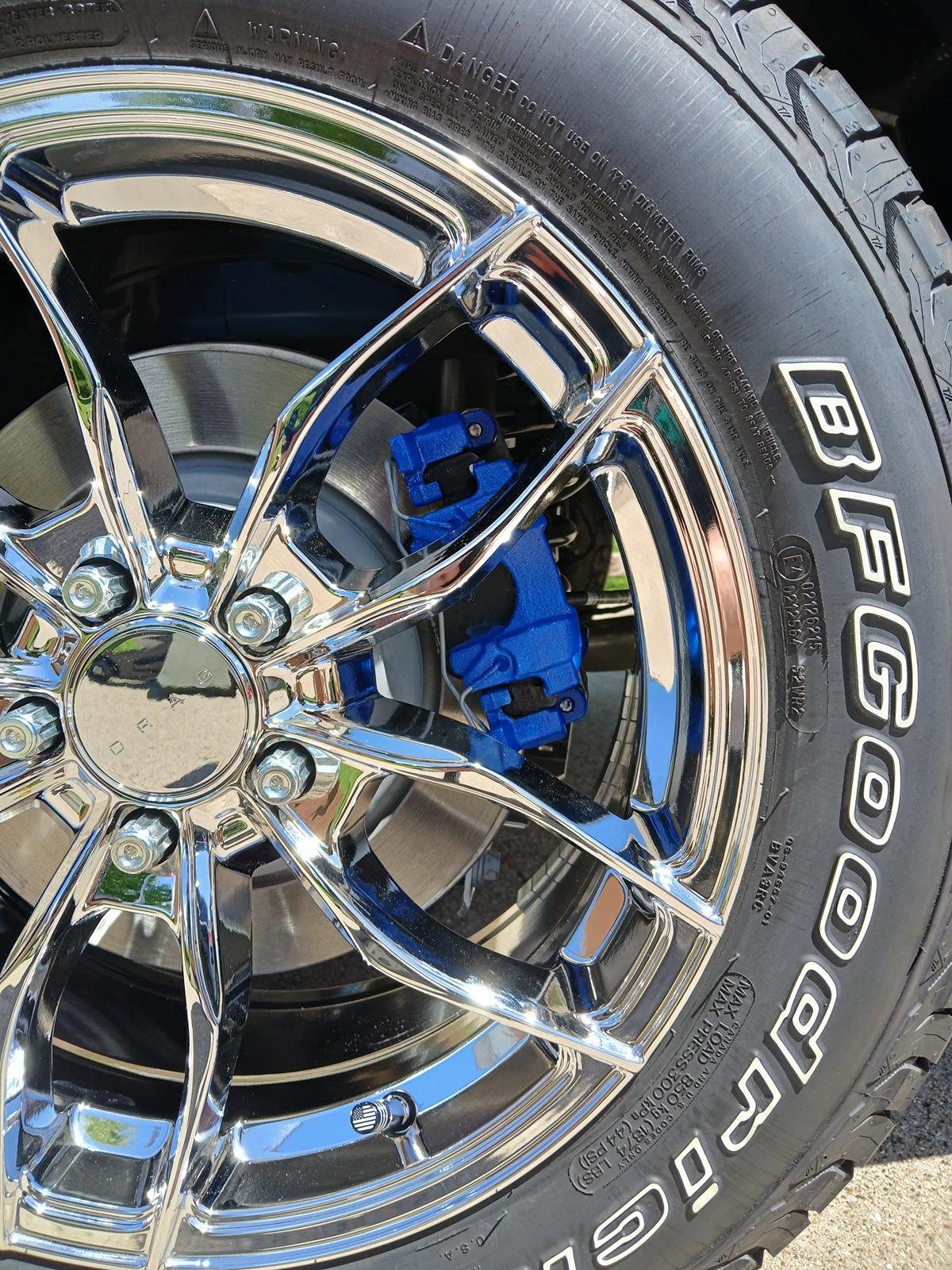 Ford Maverick Brake calipers paint applied 20240508_122415