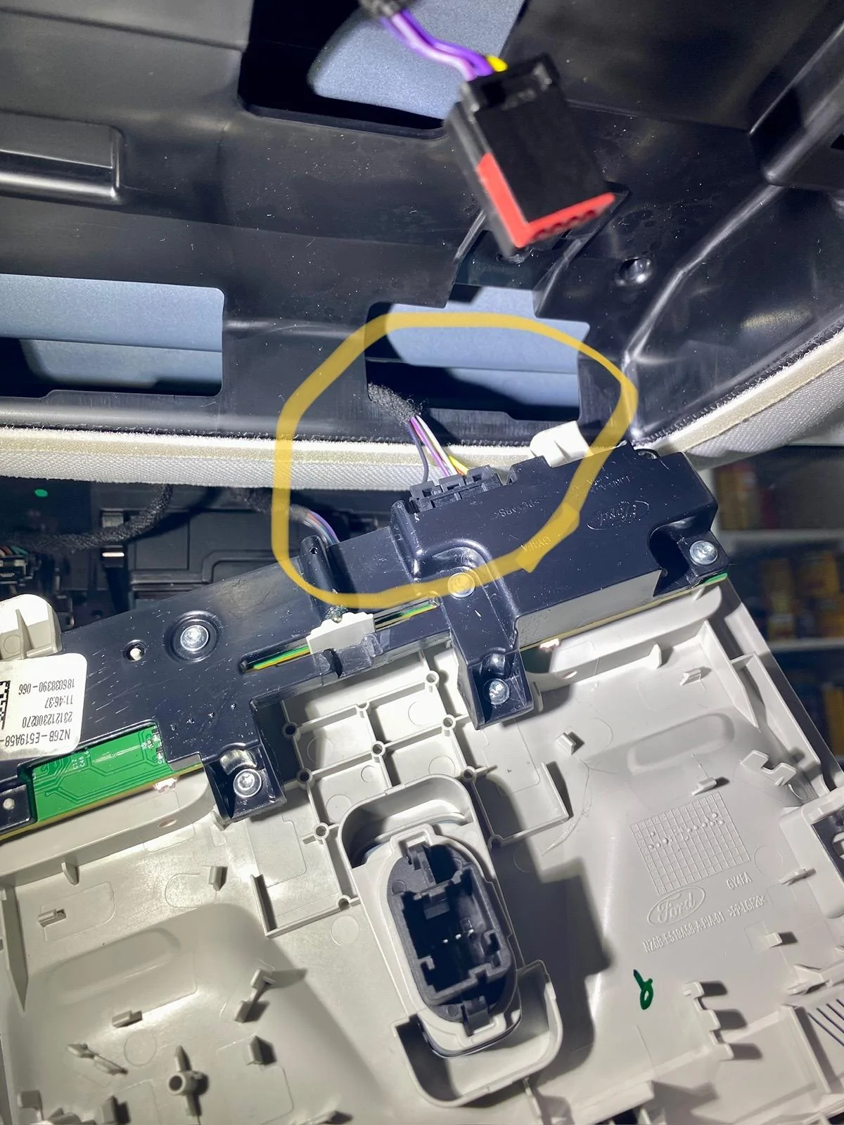 Ford Maverick Kia Homelink mirror installed IMG_8210