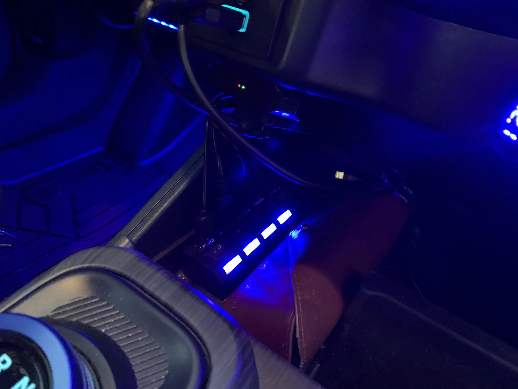 Ford Maverick We could use more USB ports IMG_1648