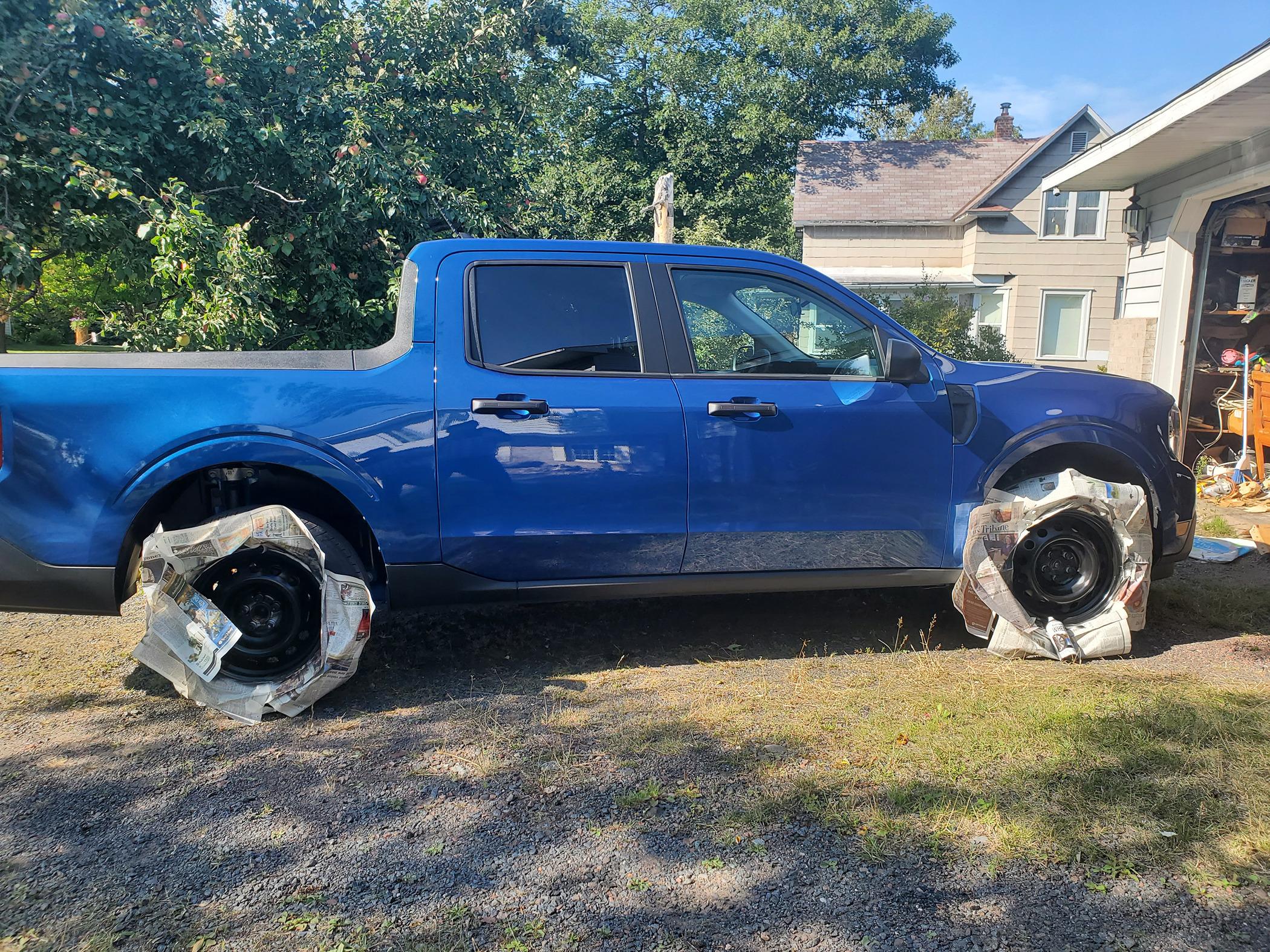 Ford Maverick How to paint steelies black while on truck? 20230901_161510