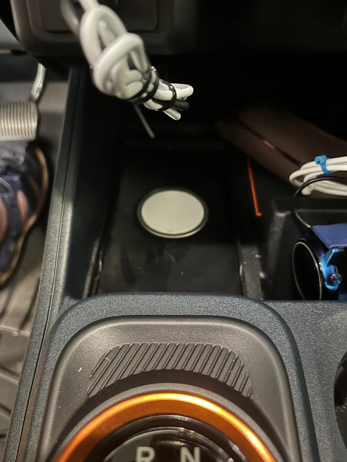 Ford Maverick Wireless CarPlay adapter, hidden IMG_0155