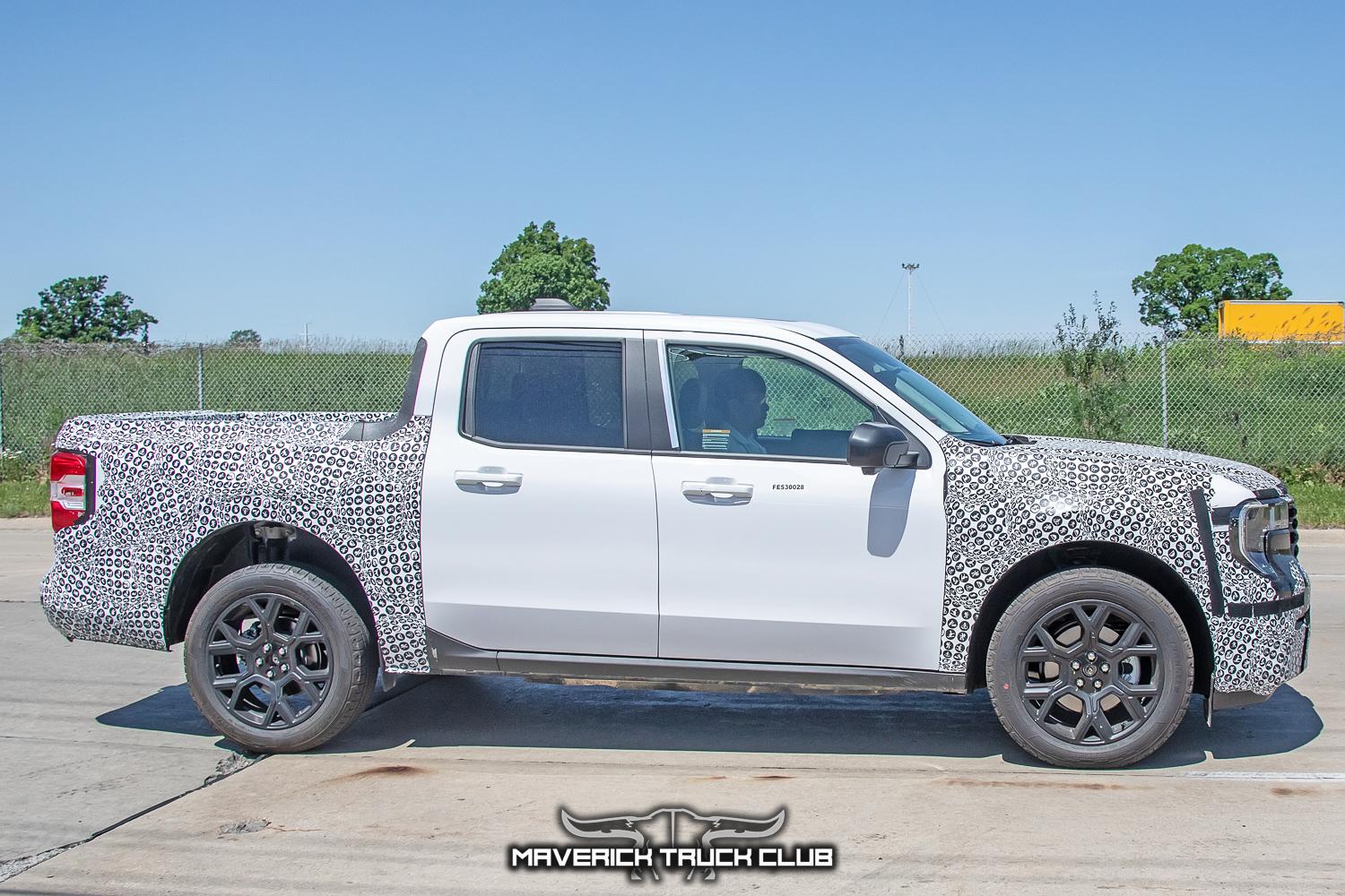 2025-maverick-refresh-new-grille-19-inch-wheels-8.jpg
