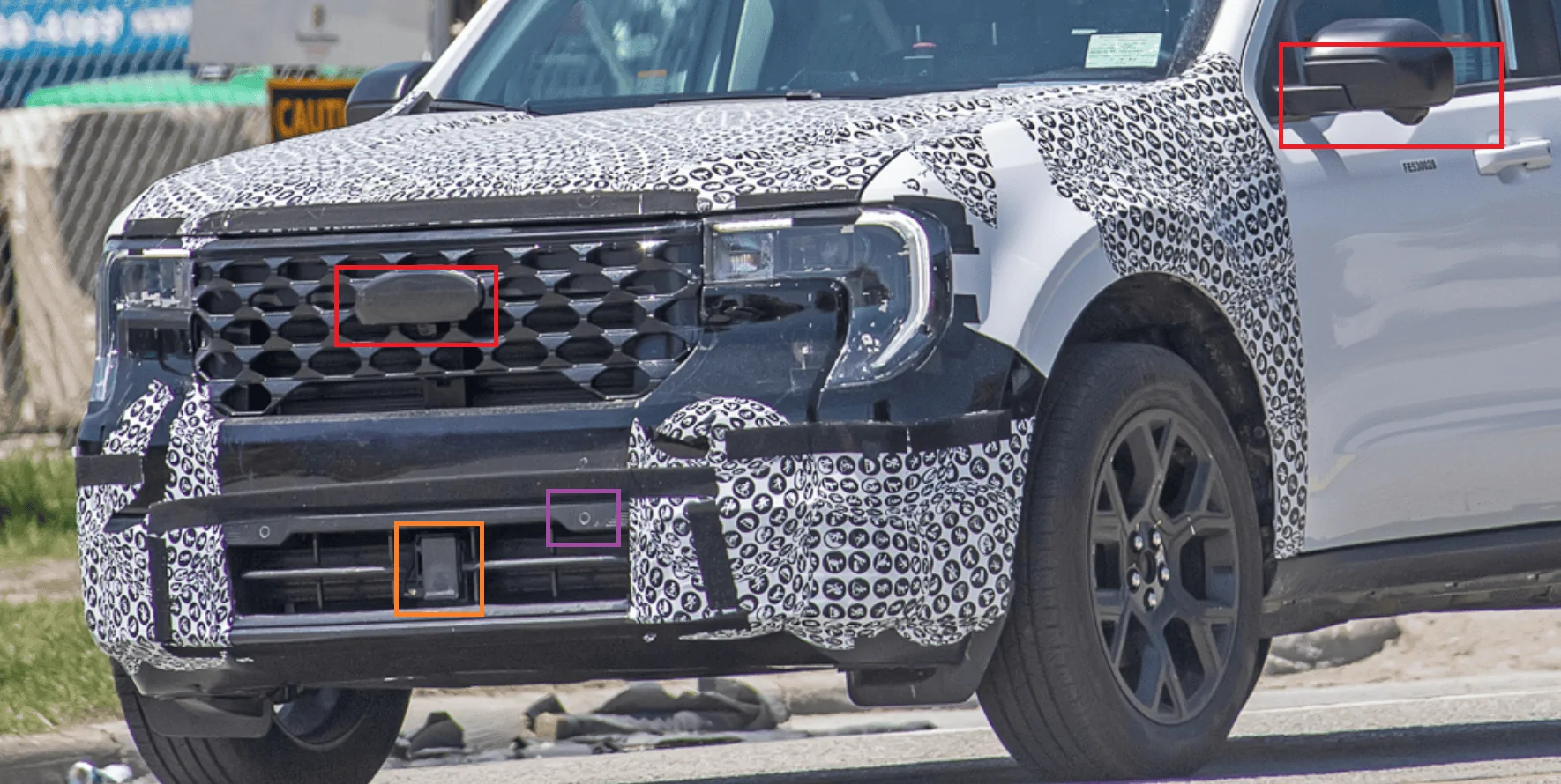 Ford Maverick Spied: 2025 Maverick Refresh Prototypes Reveal Additional TWO New Grille Designs [UPDATED] Screenshot 2024-05-23 132321
