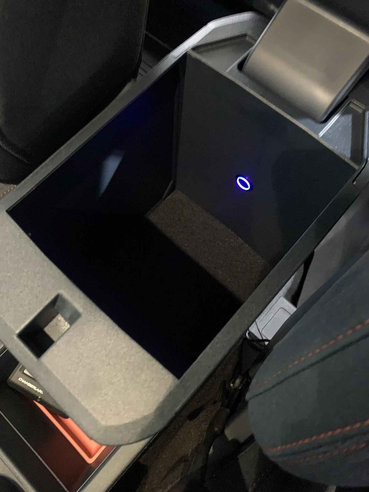 Ford Maverick Ambient lighting installed on XLT: rear console vault, bed power ports, bed lighting 2F9FECCA-2C09-431D-AE07-E86ED0A055B5