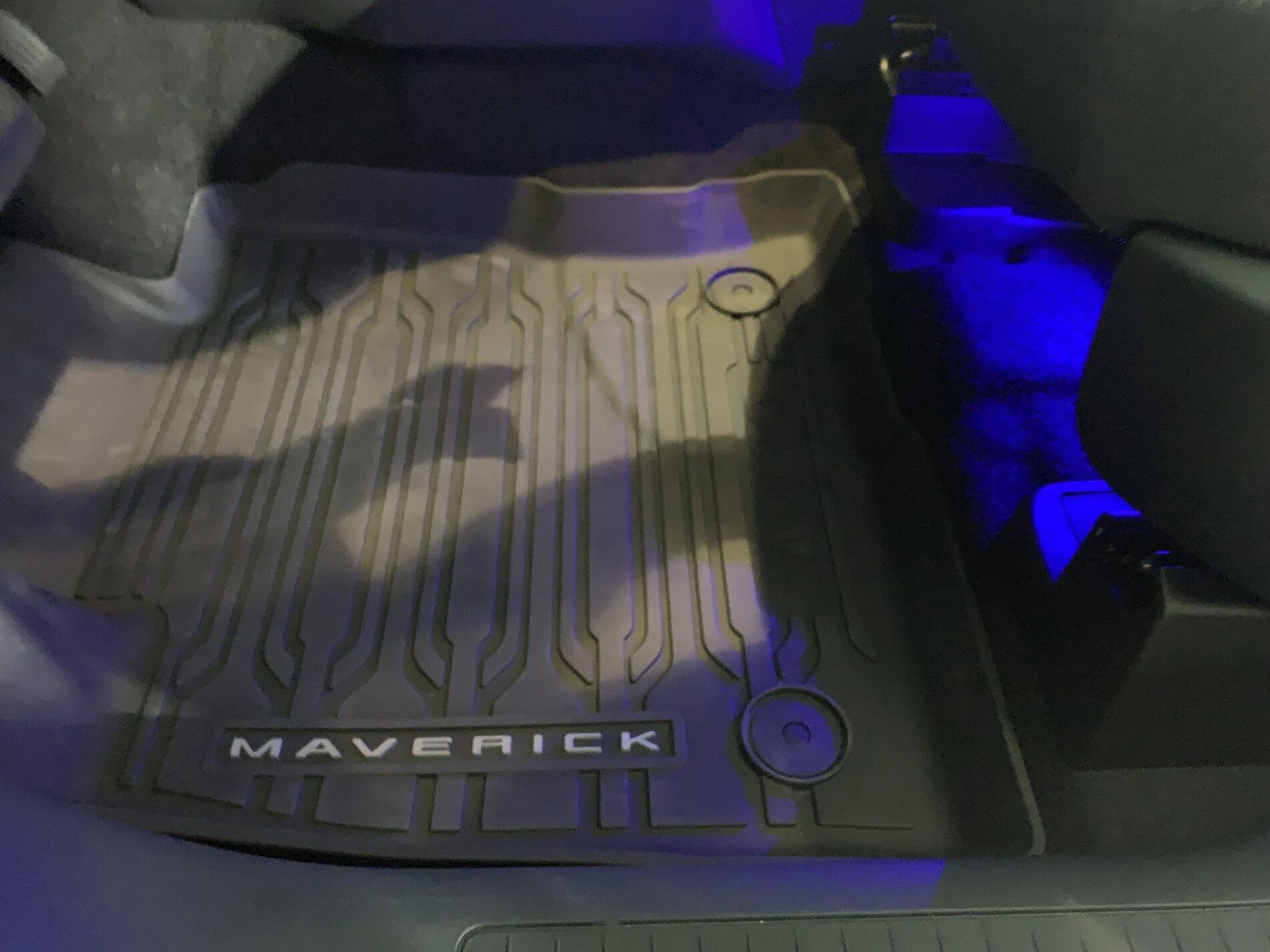 Ford Maverick Ambient lighting installed on XLT: rear console vault, bed power ports, bed lighting 823E1733-2BDF-4CDC-AB5B-2E7E83B75AC0