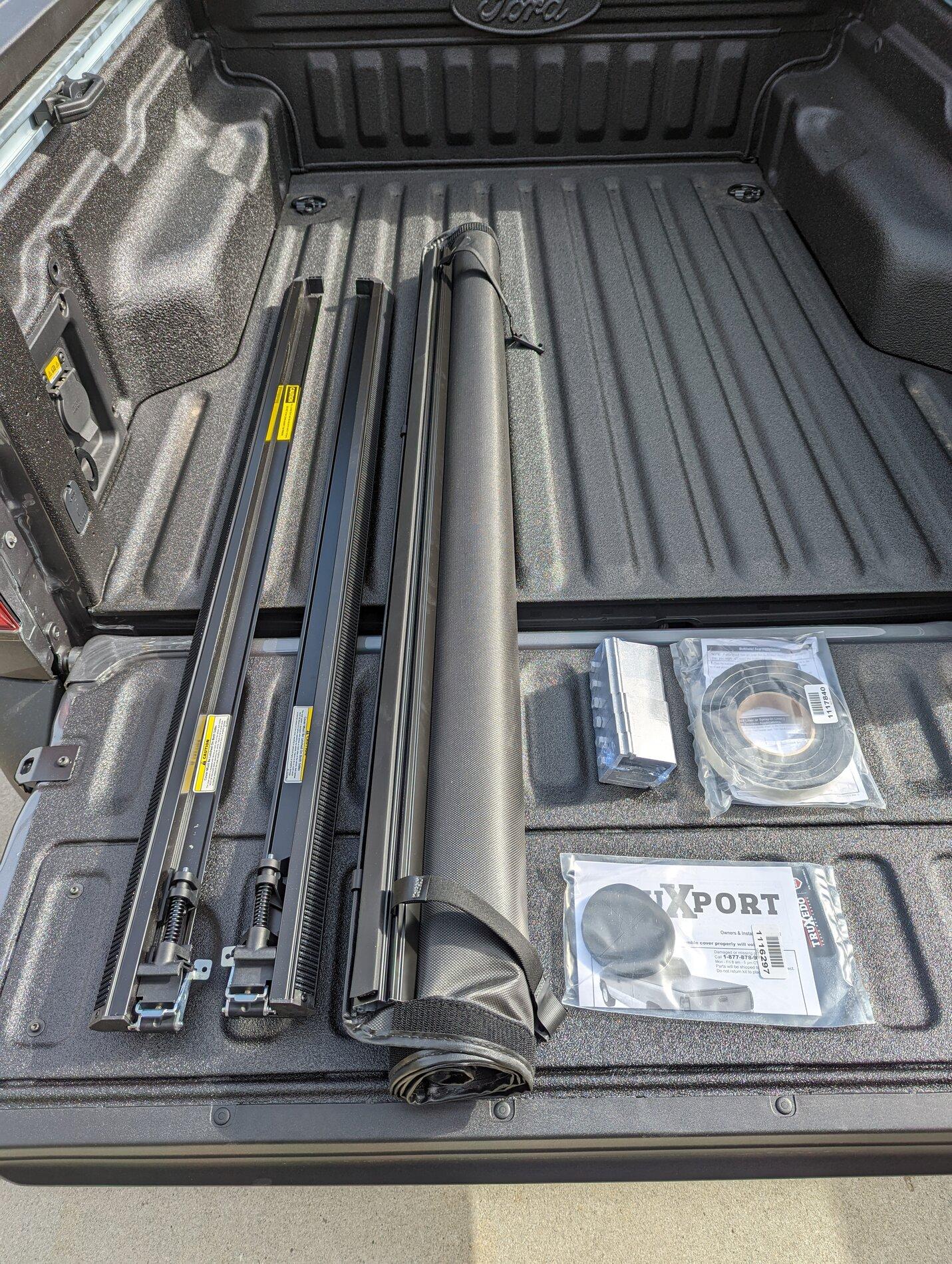Ford Maverick Truxedo Truxport soft roll up bed cover installed PXL_20211106_185229163