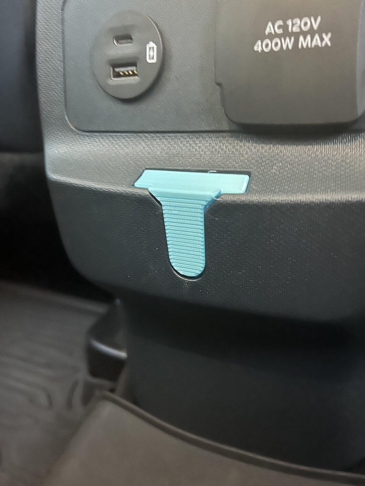 Ford Maverick FITS Adapter that just fits 4DD5D2C3-6278-4834-8EE4-A8A6830EA169