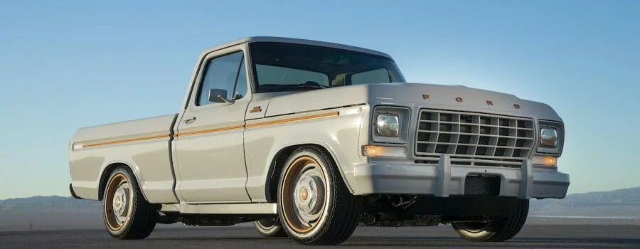 Ford Maverick F100 all electric All-electric-Ford-F-100-Eluminator-concept-truck_01-900x350