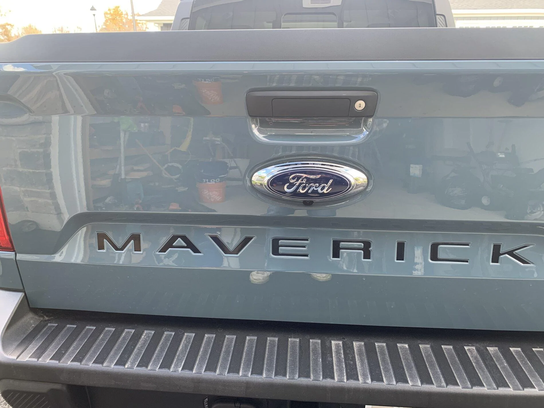 Ford Maverick Tailgate lettering on ALTO BLUE F8FEA6B8-5628-4722-BD22-438D803DB5F2