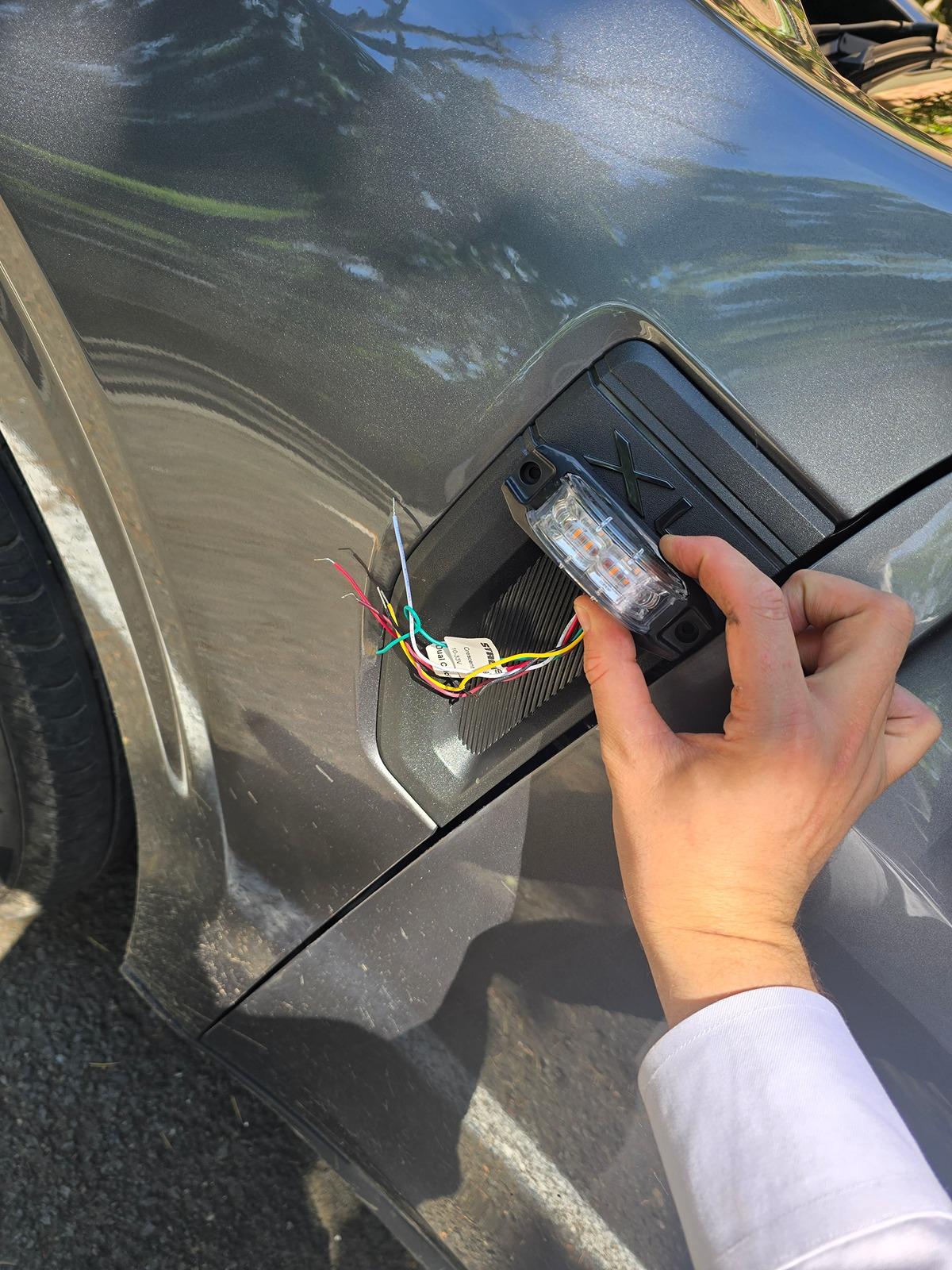 Ford Maverick looking for help for emergency lighting installation 20240531_111134