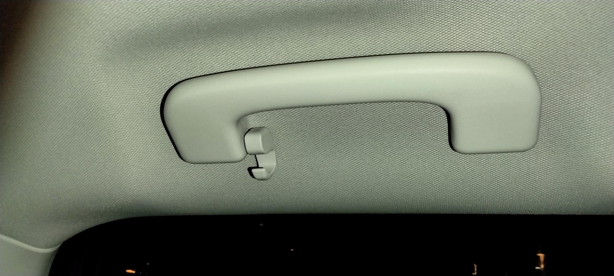Ford Maverick Picking up dry cleaning is annoying IMG20240531215902