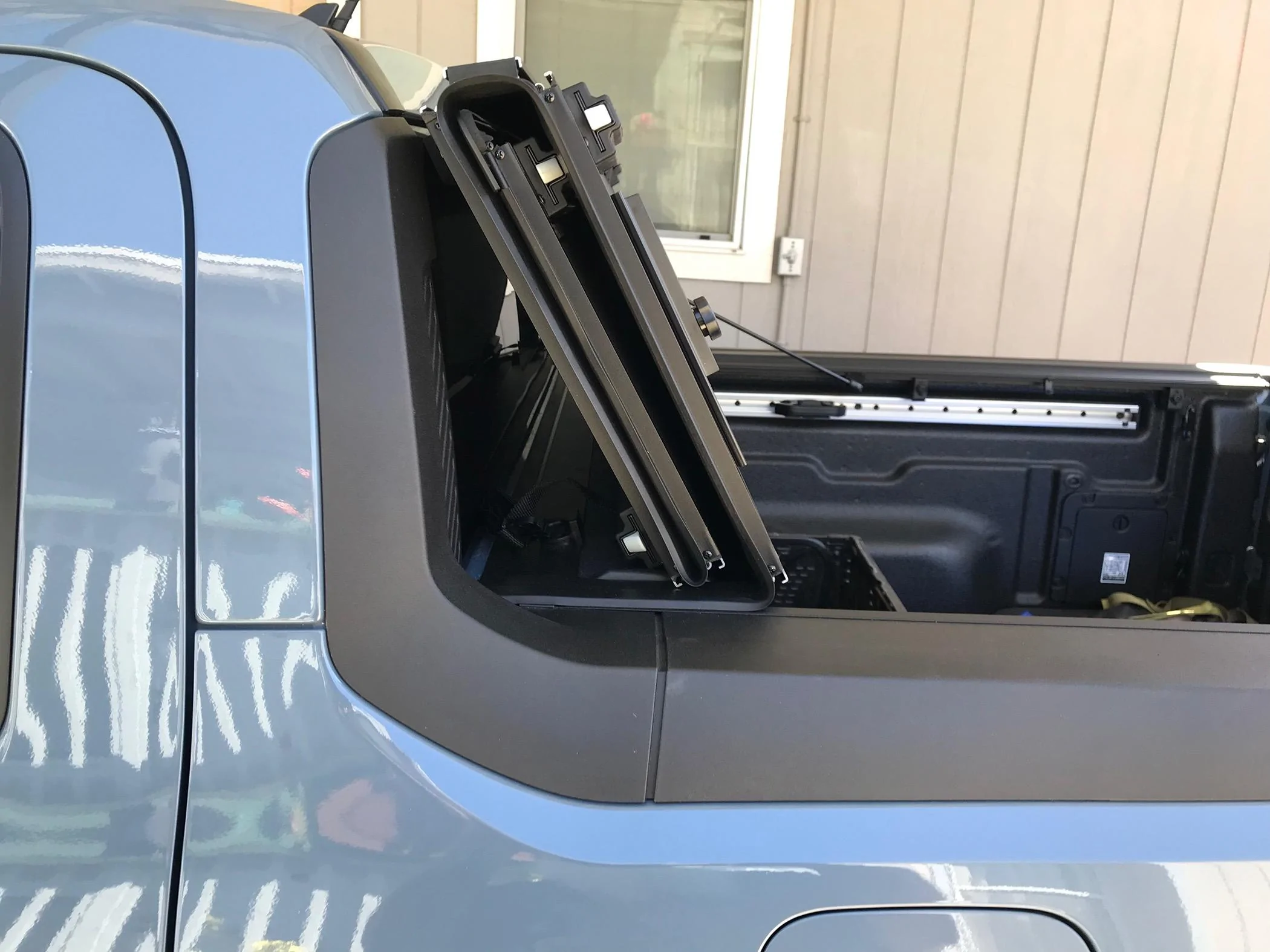 Ford Maverick LOOKING AT HARD TRI-FOLD COVERS 73871302352__CD7ACDE8-67BB-42AB-AE77-2033FDC145C7