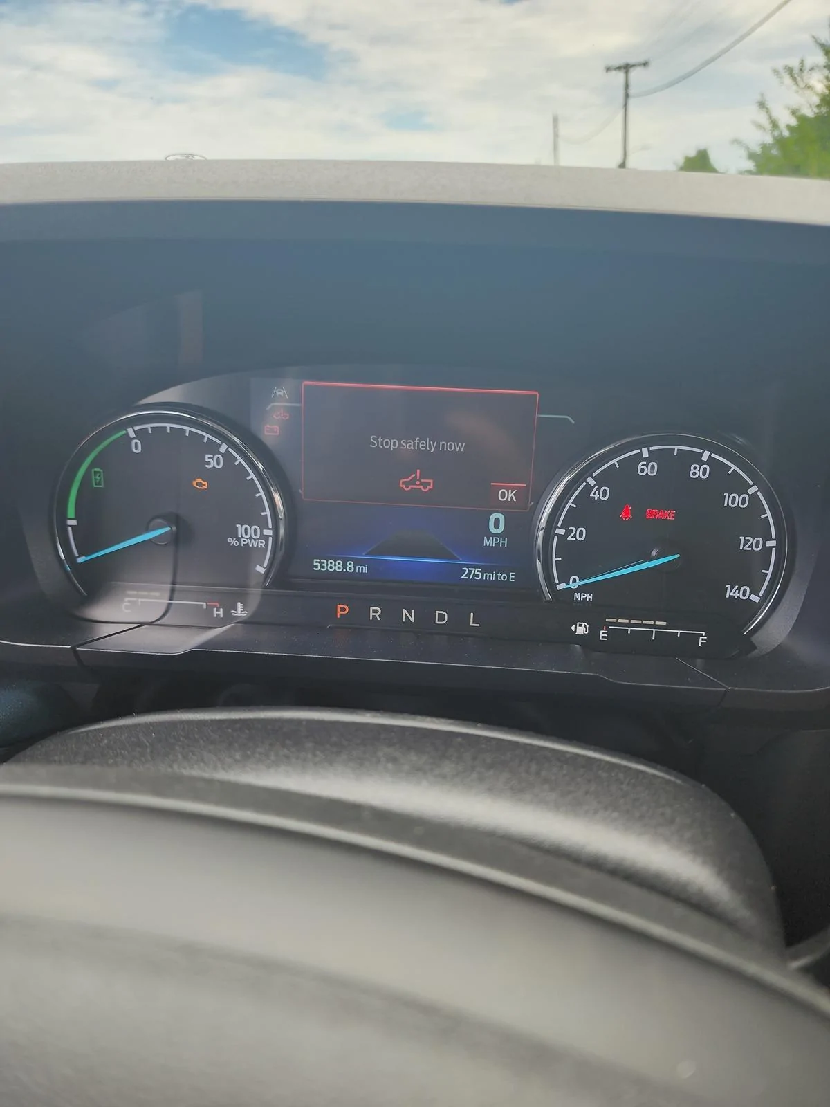 Ford Maverick Hybrid engine shut down "Stop safely now" 1000026068